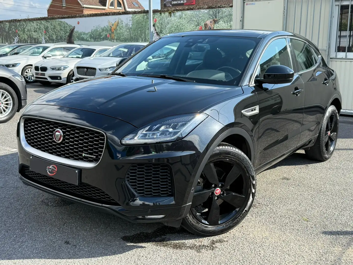 Jaguar E-Pace 2.0 D AWD R-Dynamic S / CAMERA / TOIT PANO / FULL Zwart - 1