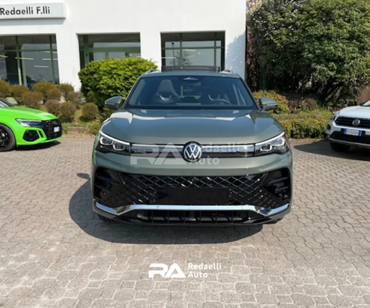 Volkswagen Tiguan Tiguan 1.5 eTSI 150 CV ACT DSG R-Line Plus Verde - 2
