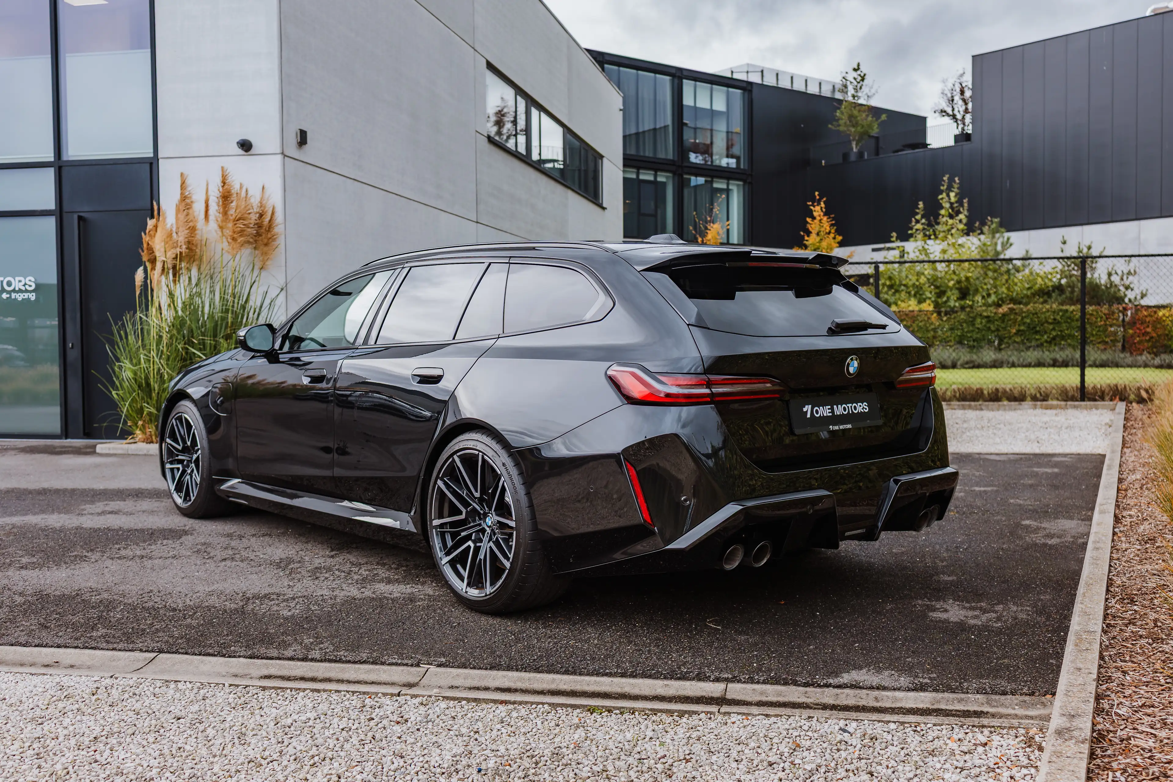 BMW M5 M5 Touring PHEV 4.4 AS (535 kW) — photo 4