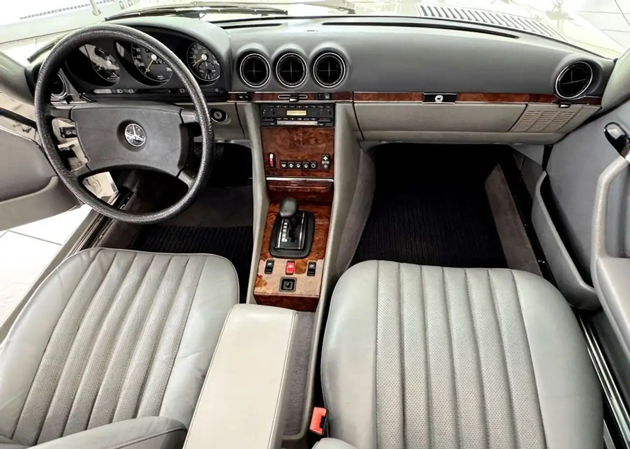Mercedes-Benz SL 500 62887 Km Klima Leder Typ R107 2+2 Sitzer, foto 7