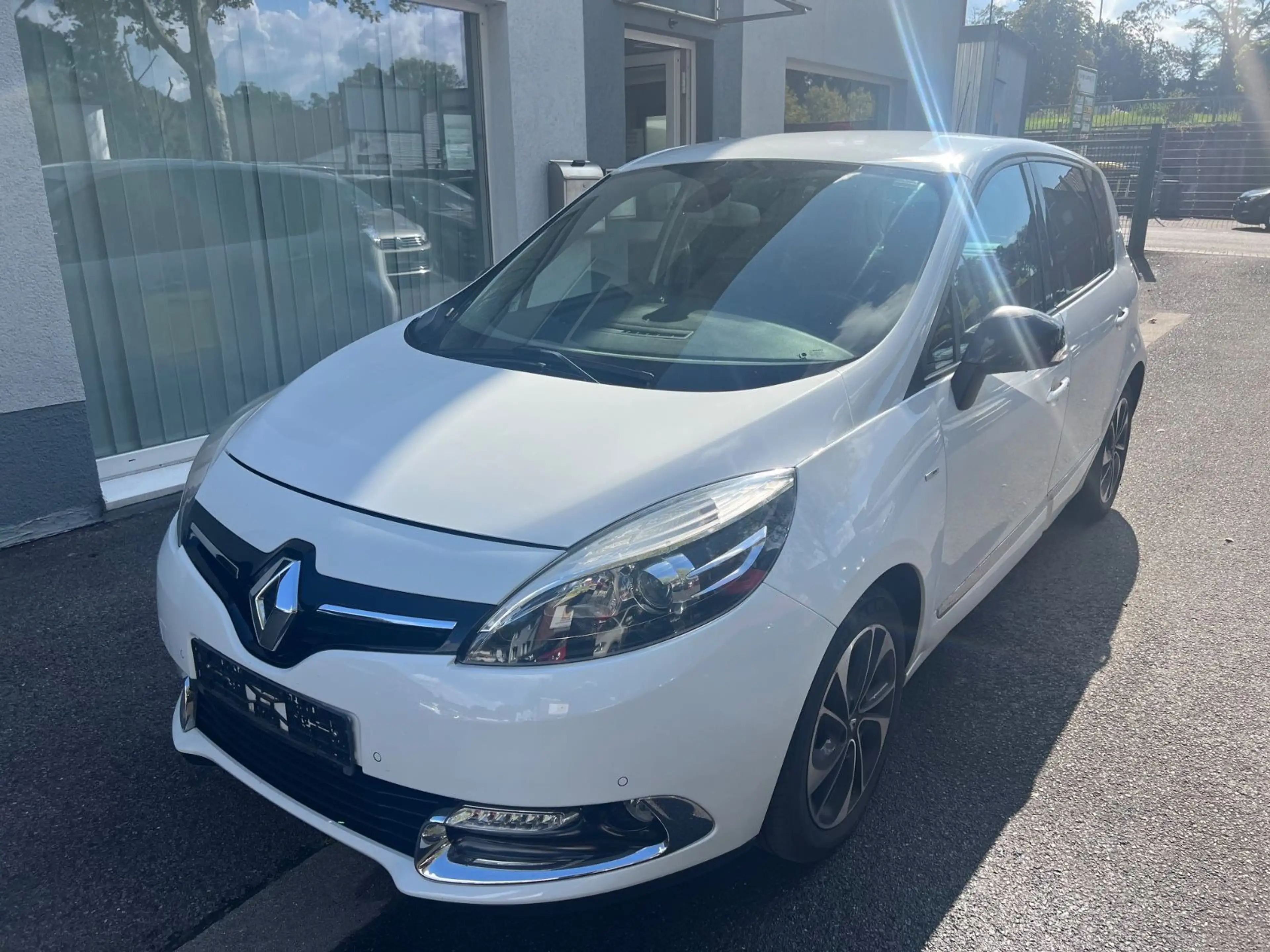 Renault Scenic III BOSE Edition"Kamera"Xenon"Automatik" — photo 3