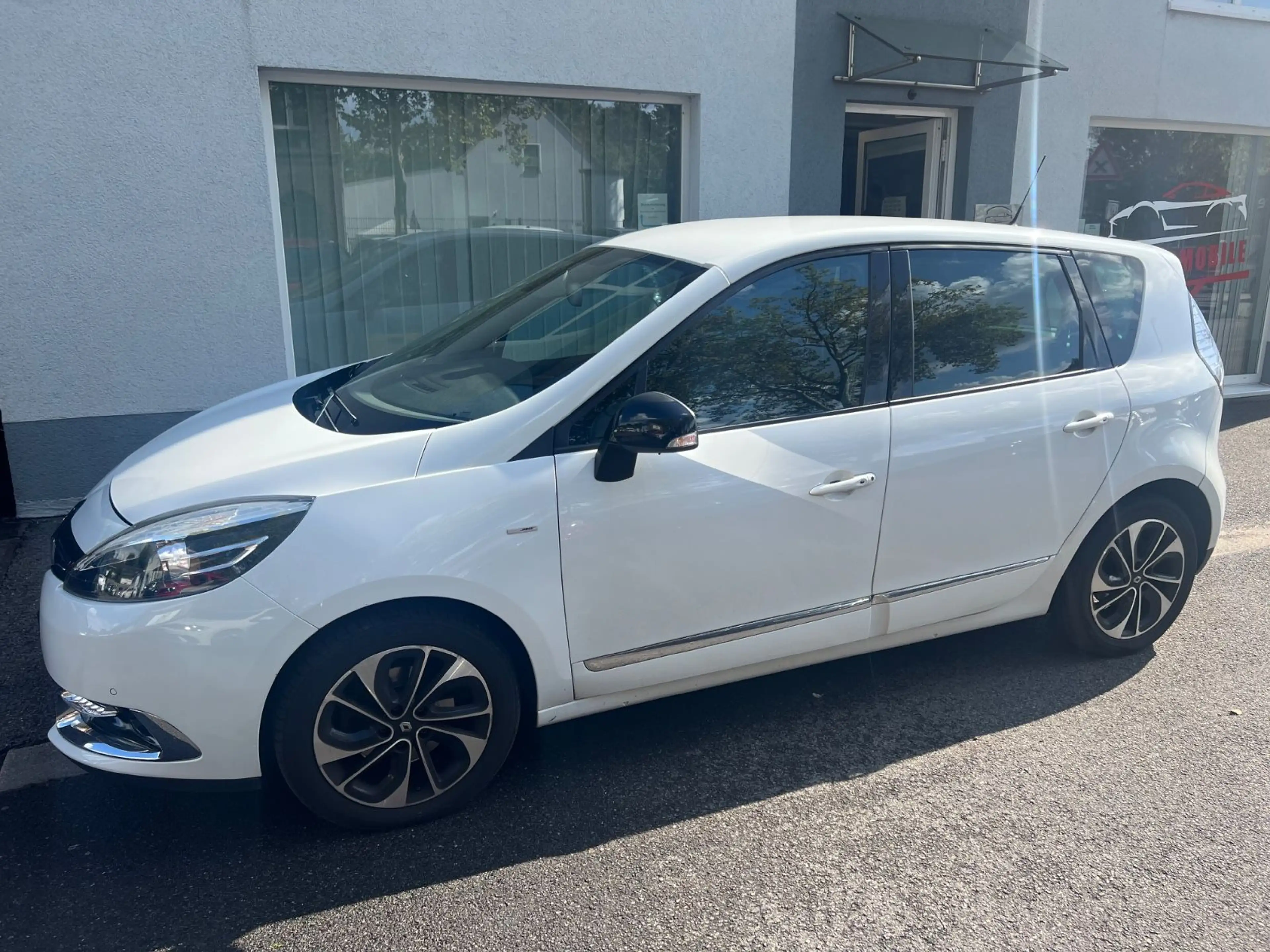 Renault Scenic III BOSE Edition"Kamera"Xenon"Automatik" — photo 4