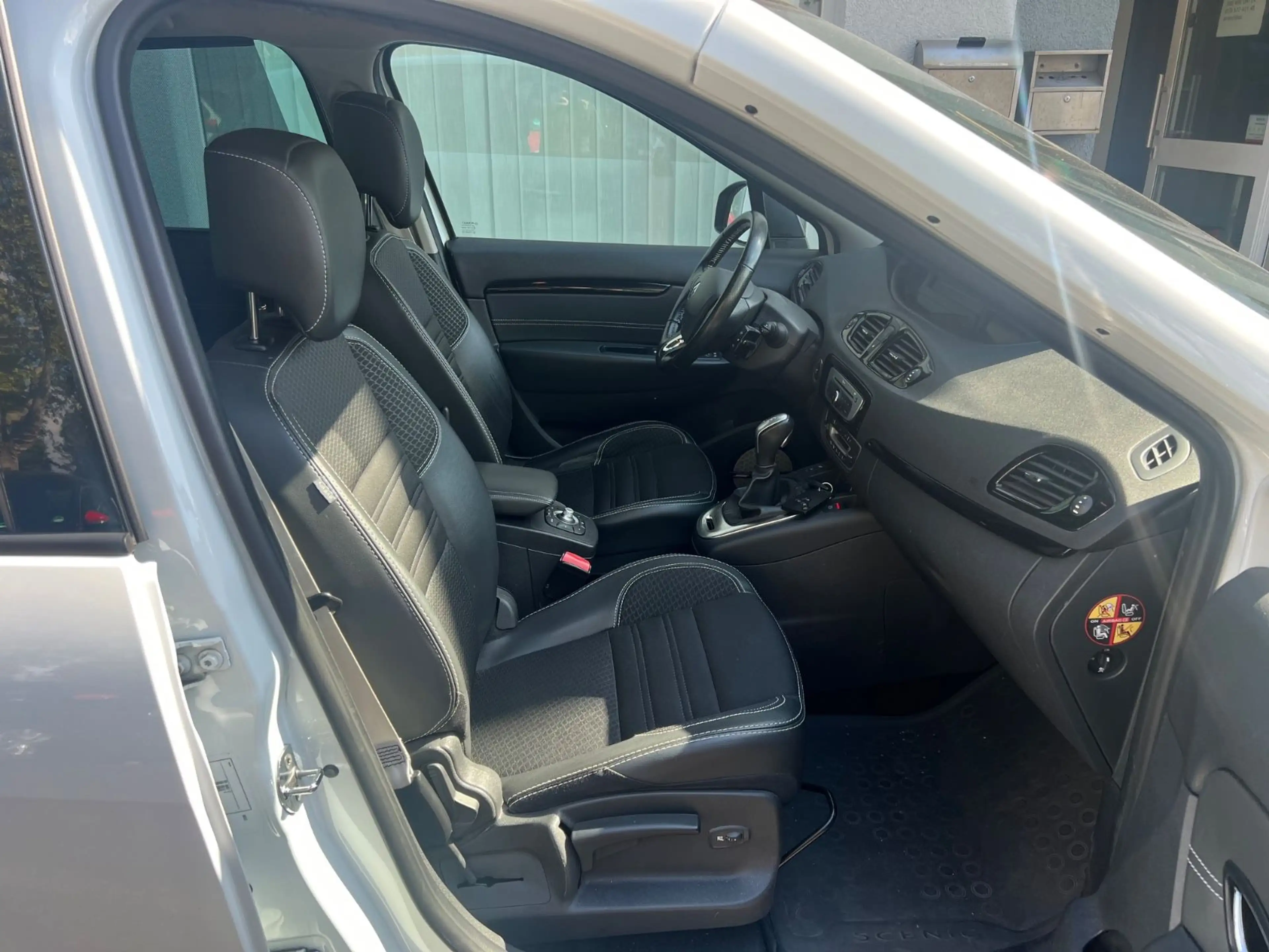 Renault Scenic III BOSE Edition"Kamera"Xenon"Automatik" — photo 8