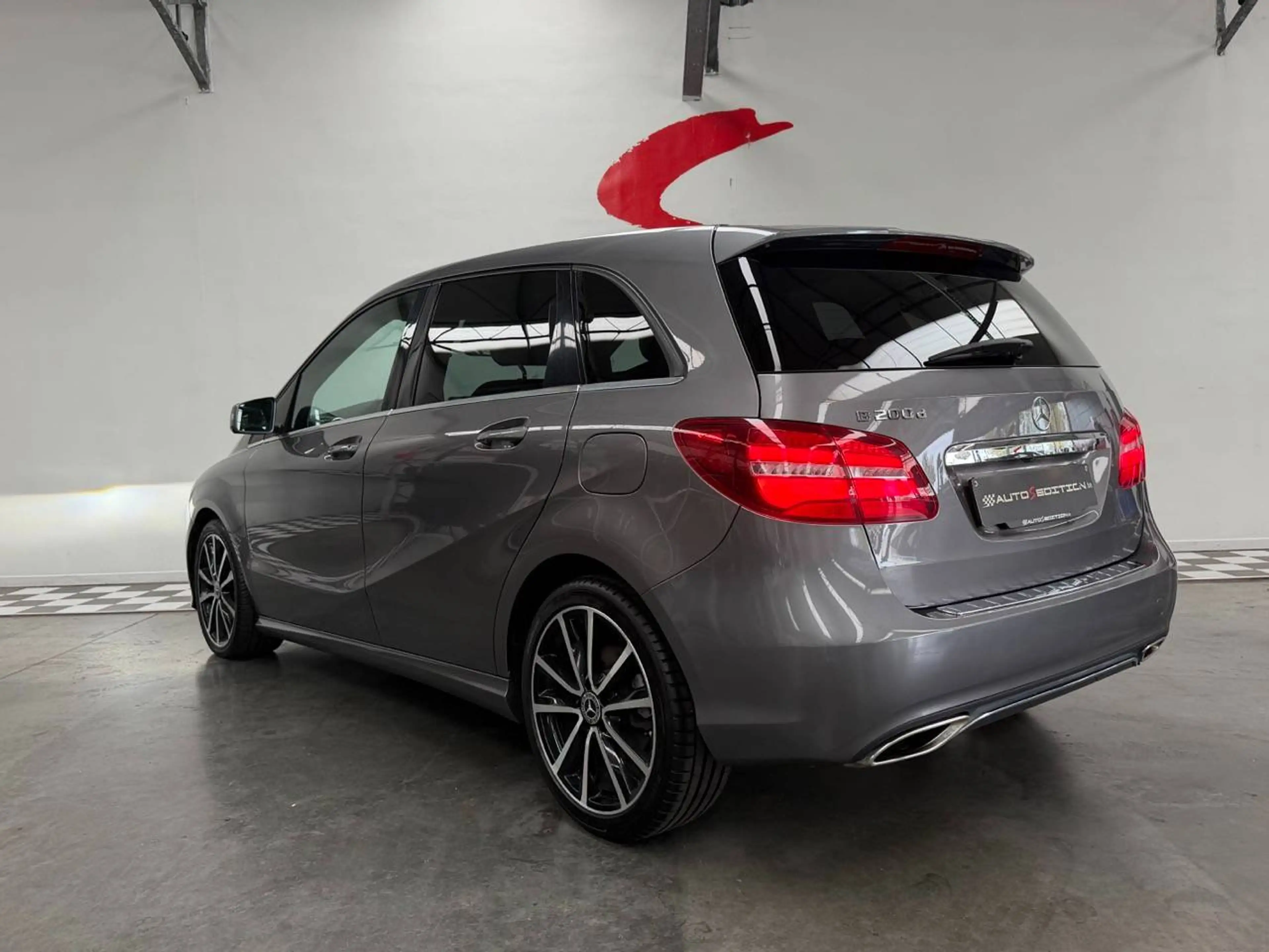 Mercedes-Benz B 200 B 200 d — photo 2