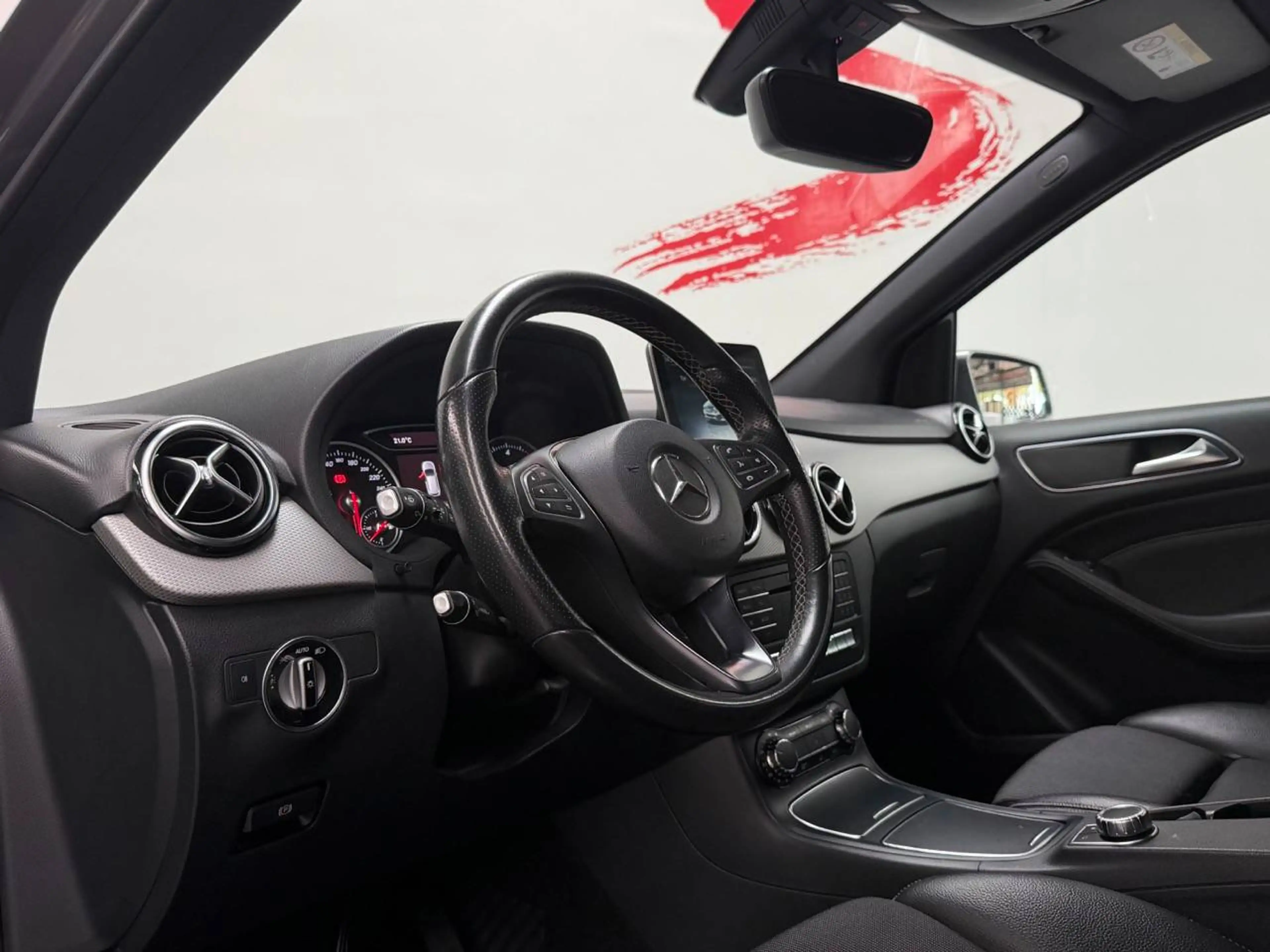 Mercedes-Benz B 200 B 200 d — photo 10