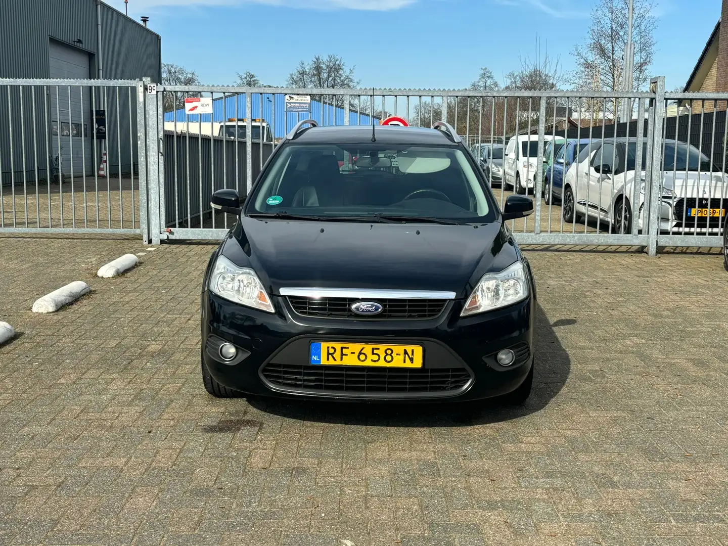 Ford Focus Wagon 1.6 Trend Volledig Onderhouden Zwart - 2