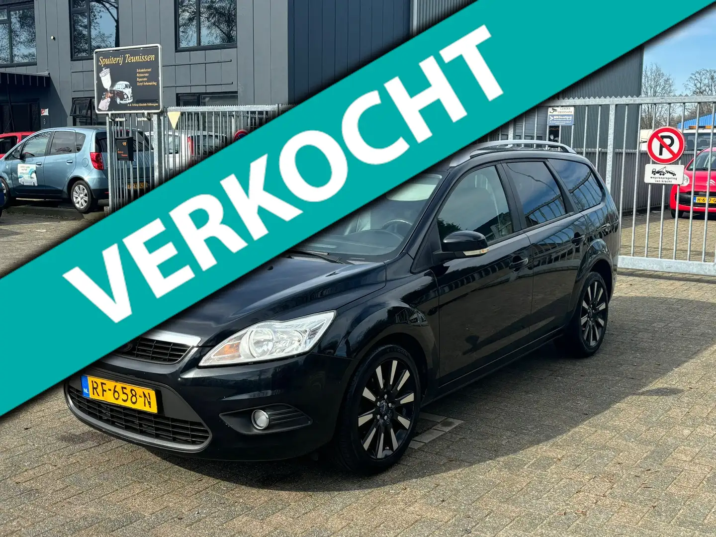 Ford Focus Wagon 1.6 Trend Volledig Onderhouden Zwart - 1
