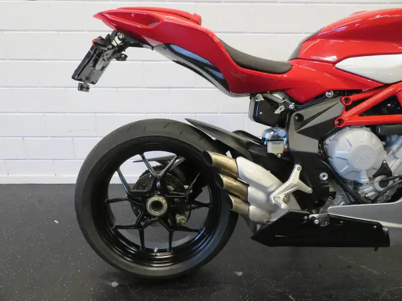 MV Agusta F3 - foto 6