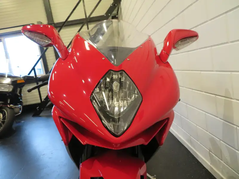 MV Agusta F3 - foto 8