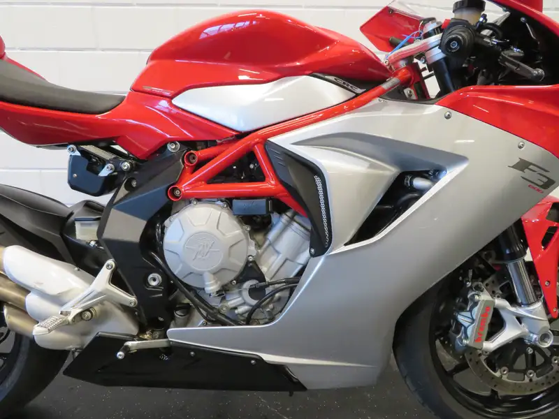 MV Agusta F3 - foto 5