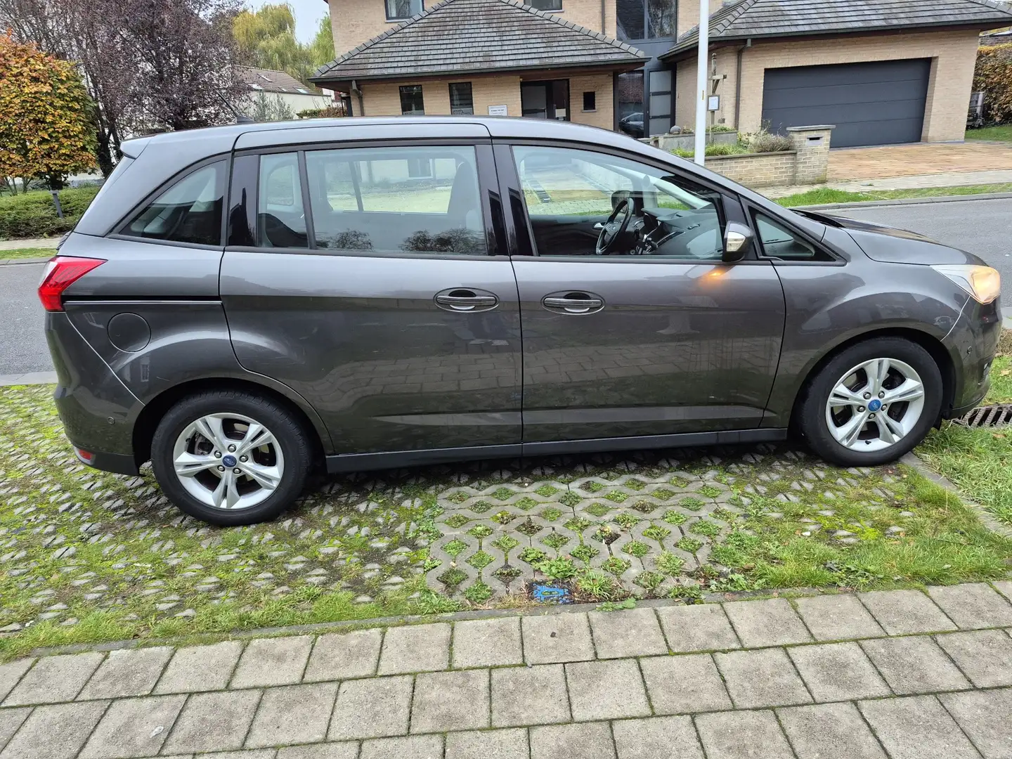 Ford Grand C-Max 1.5 TDCi Euro 6b Distributieriem vervangen bij 114 - 1