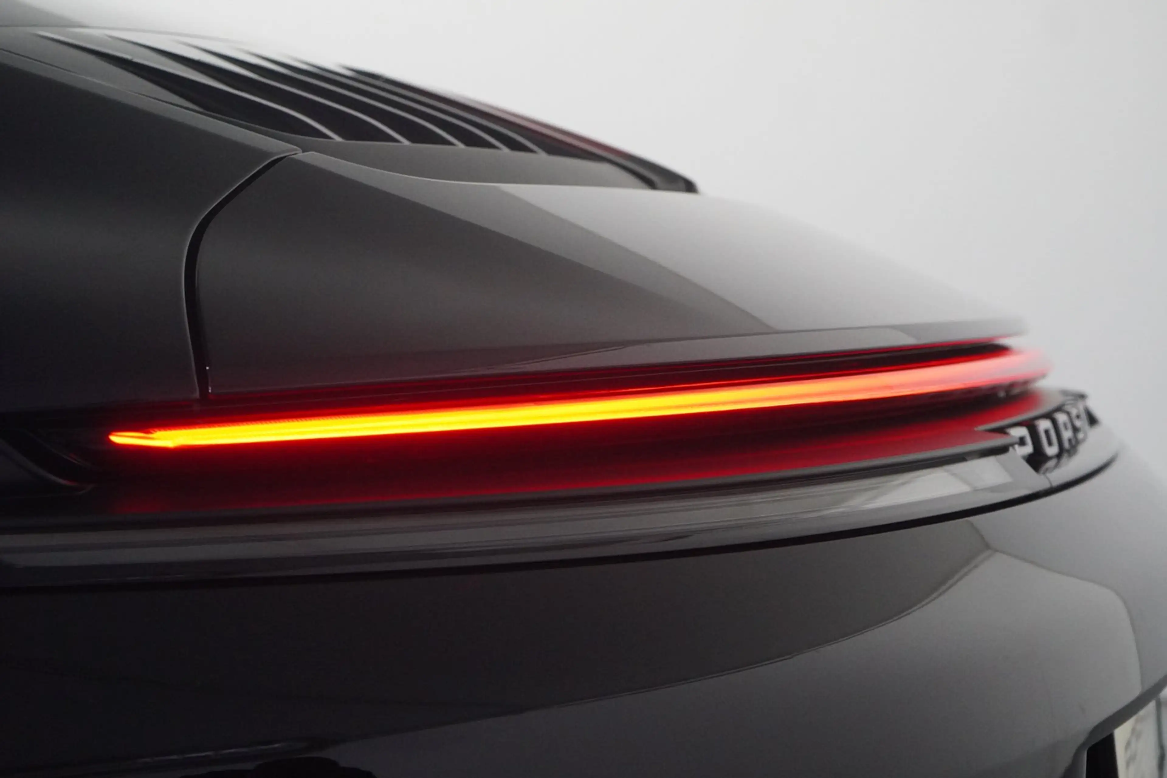 Porsche 911 Carrera 4S — photo 8