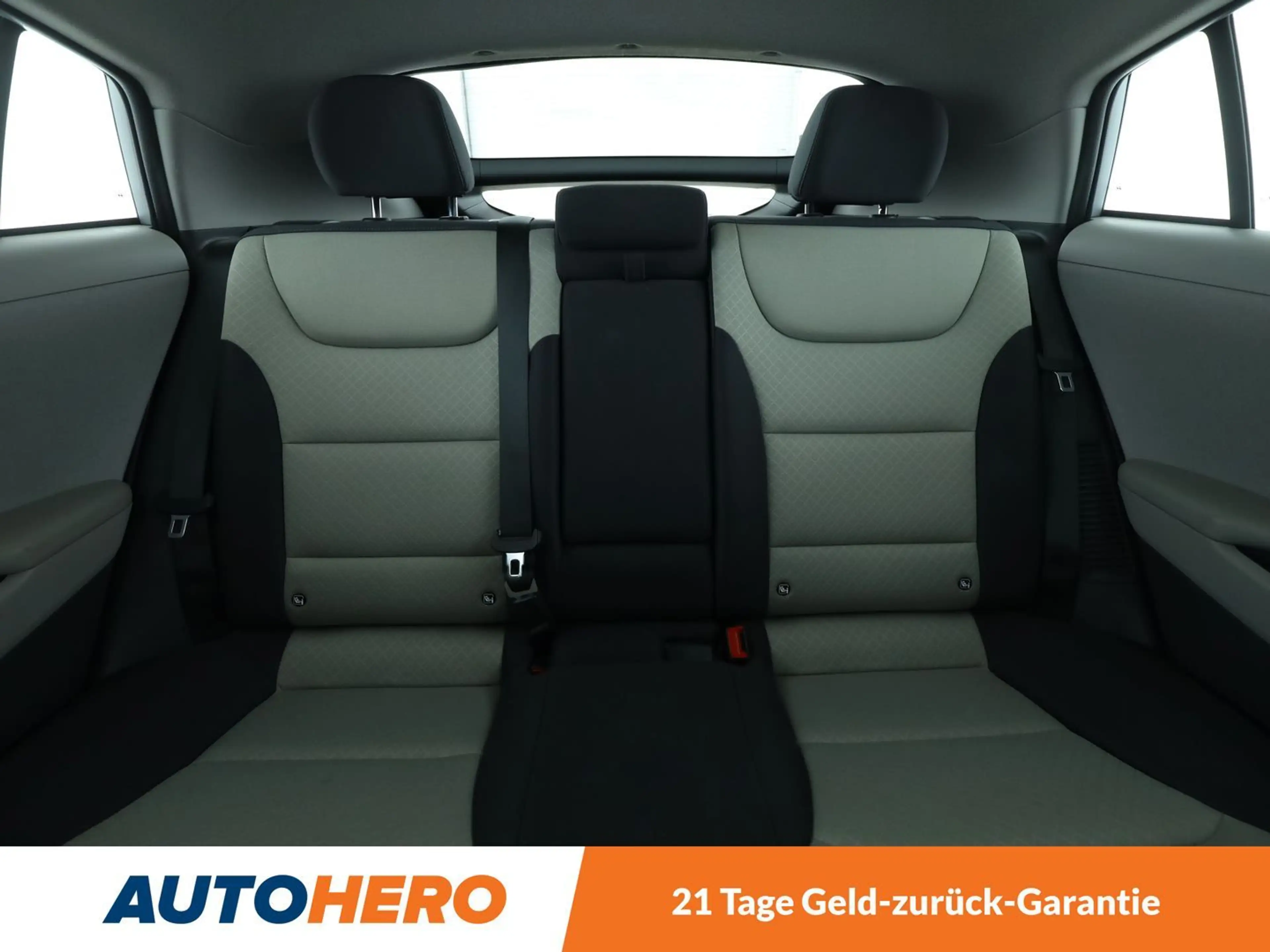 Hyundai IONIQ 1.6 Trend Plug-In Hybrid Aut.*TEMPO*CAM*PDC* — photo 14