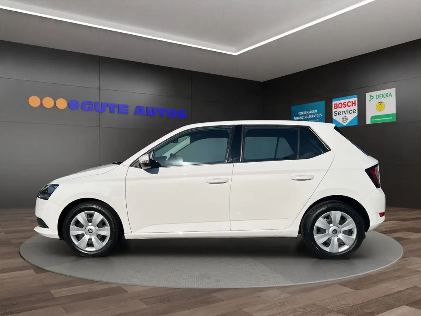 Skoda Fabia Fabia 1.0 MPI Cool Plus *KLIMA*PDC* Weiß - 2