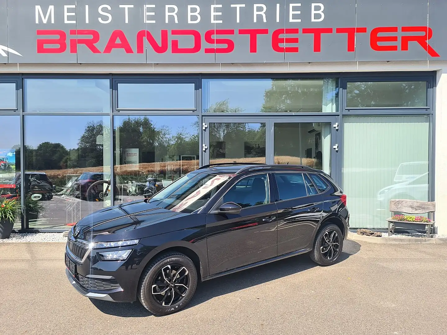 Skoda Kamiq 1,0 TSI Ambition DSG Zwart - 1