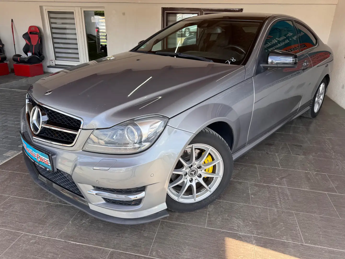 Mercedes-Benz C 180 AMG-Fuehrung/Optik TUEV 08/2026 TEILLEDER Climatik Silber - 1