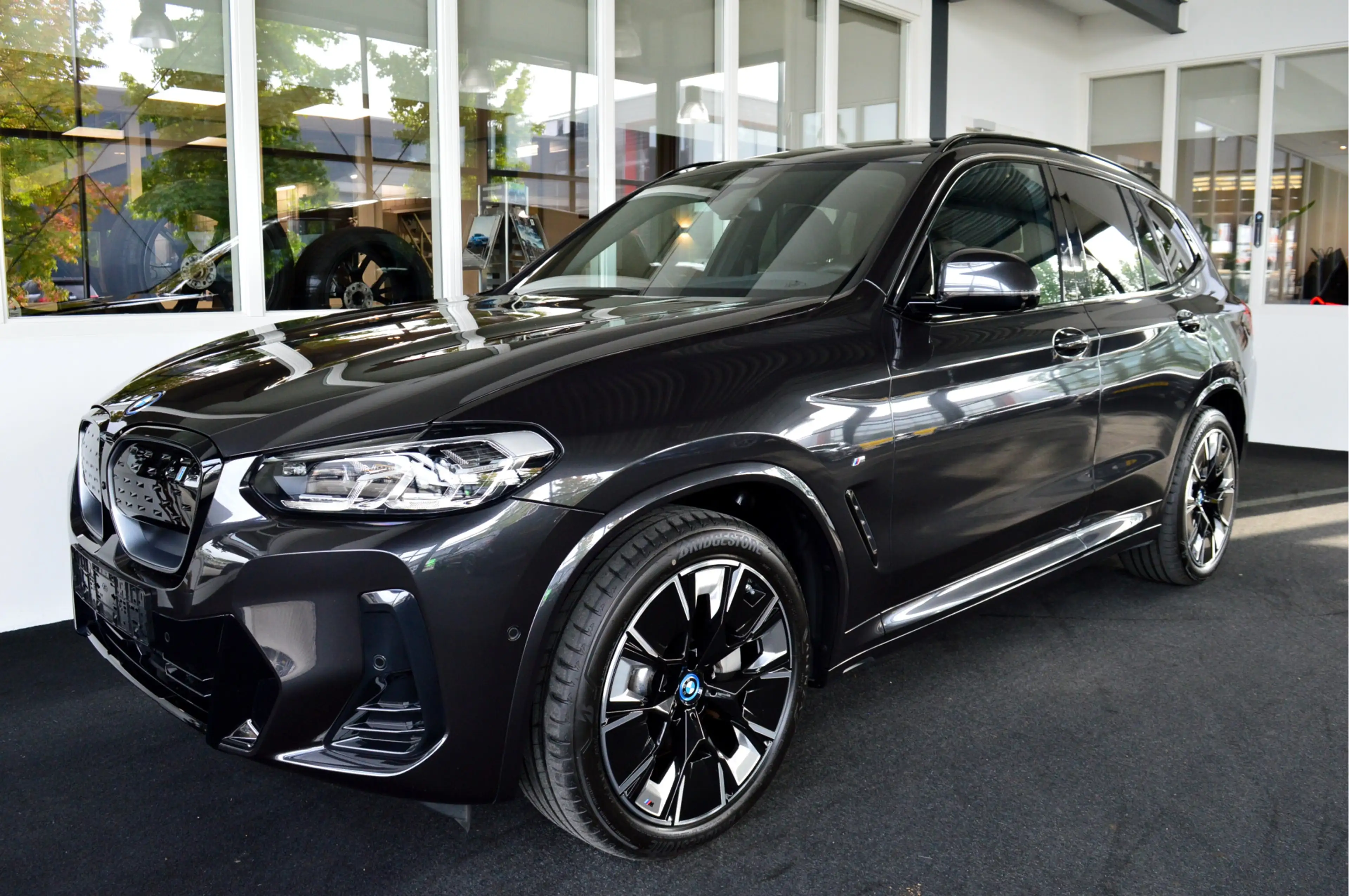 BMW iX3 High Exe M-Sportedition | Trekhaak | Stuurwiel Ver — photo 3
