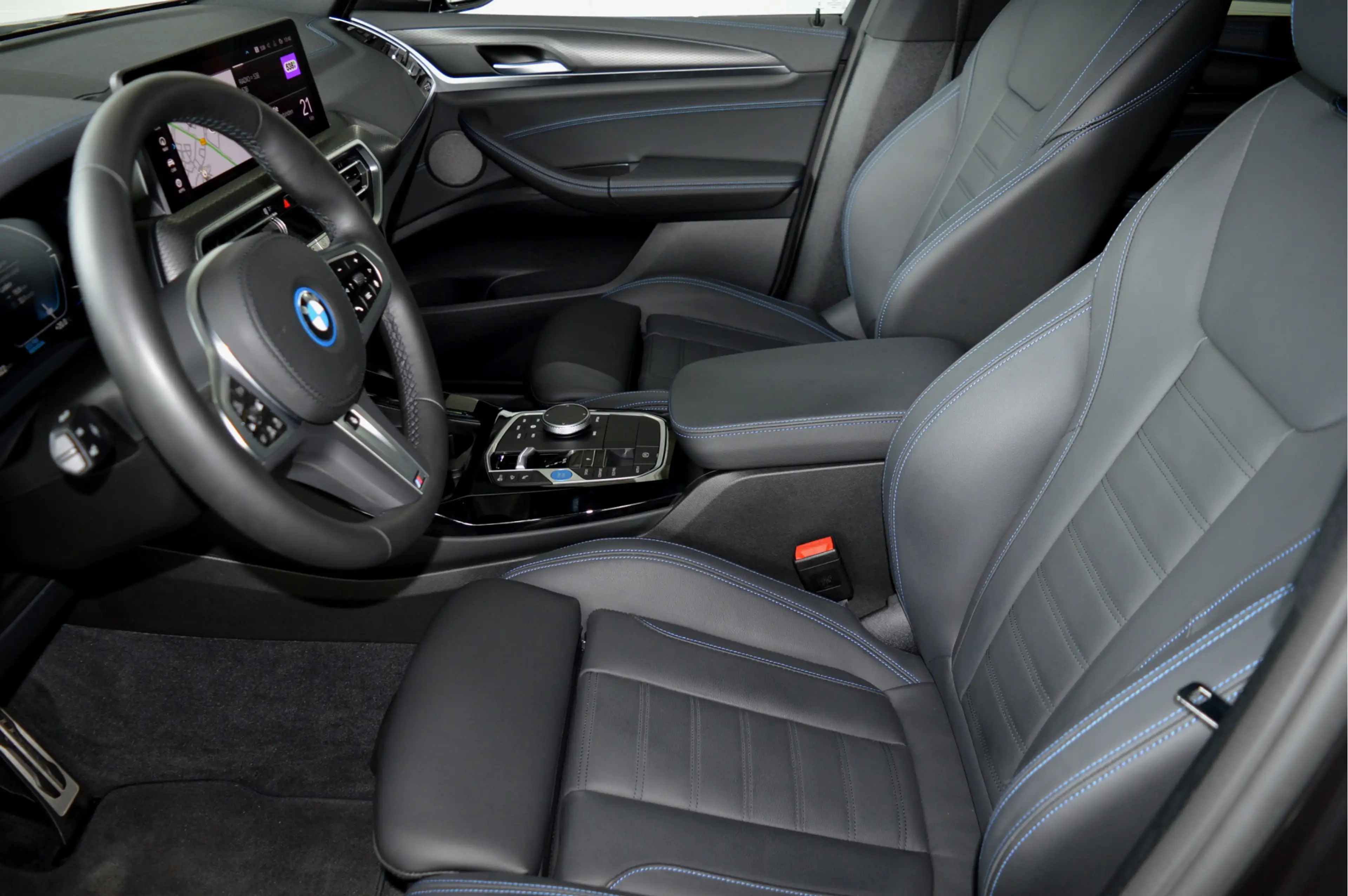 BMW iX3 High Exe M-Sportedition | Trekhaak | Stuurwiel Ver — photo 15