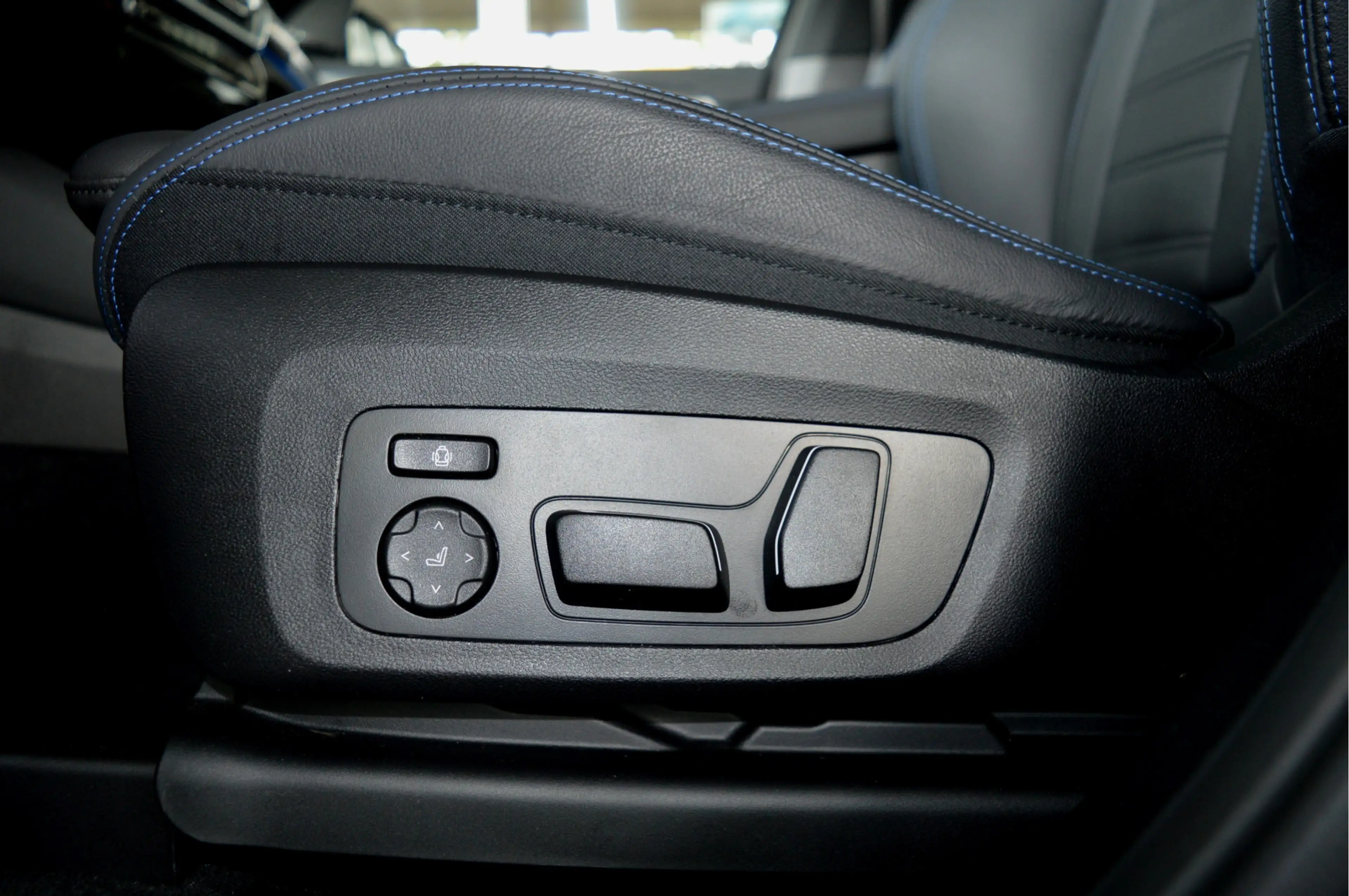 BMW iX3 High Exe M-Sportedition | Trekhaak | Stuurwiel Ver — photo 17