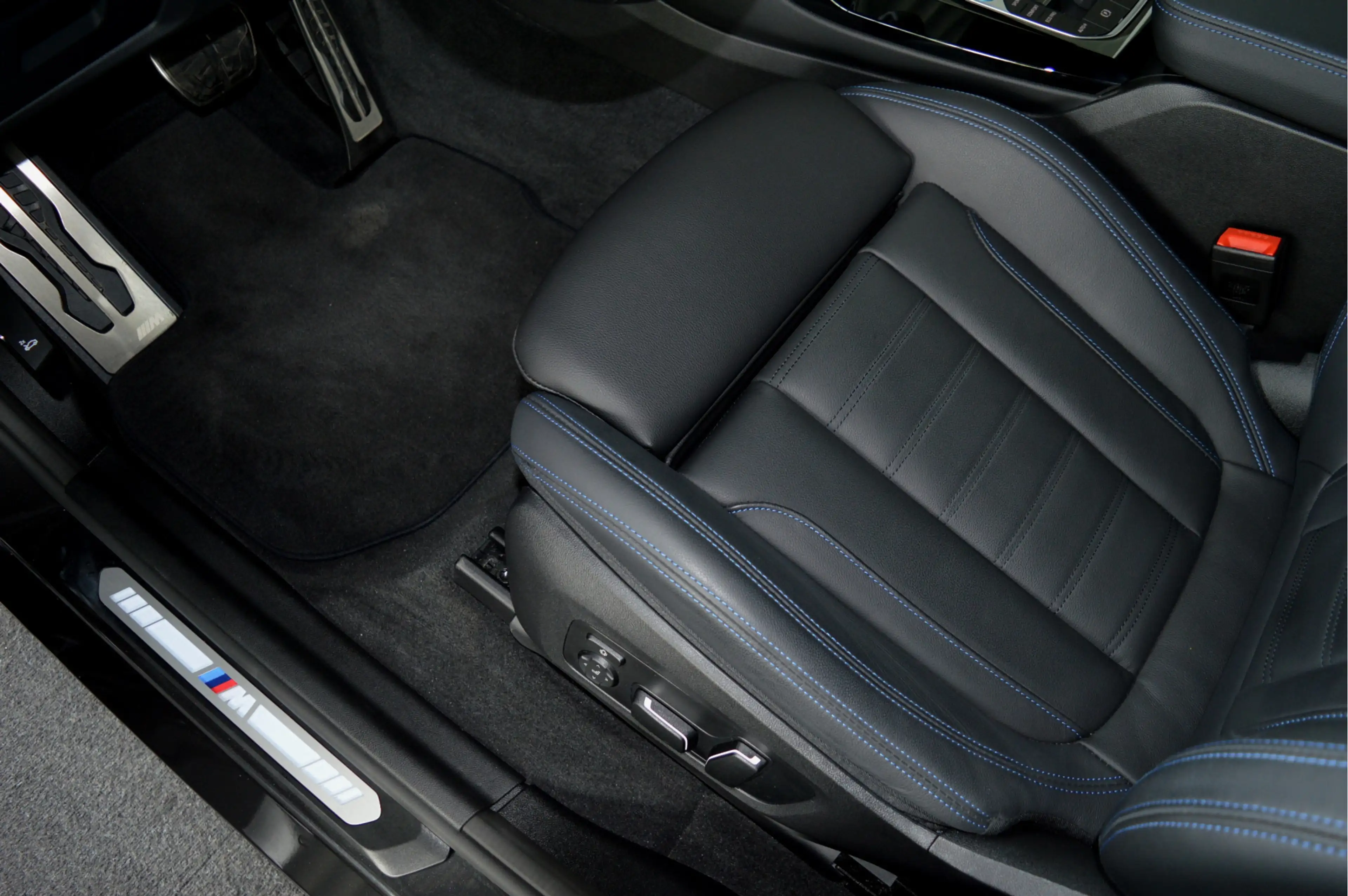 BMW iX3 High Exe M-Sportedition | Trekhaak | Stuurwiel Ver — photo 16
