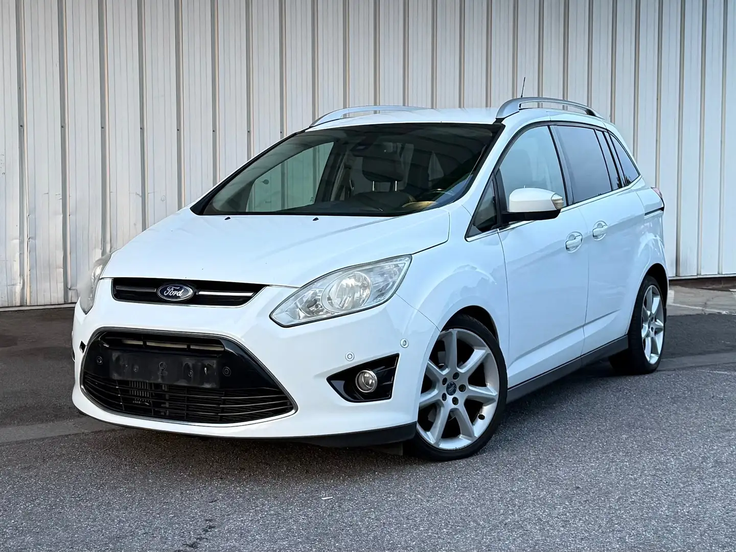 Ford C-Max C-Max 1.6 TDCi Trend Start-Stop 7 places Белый - 1