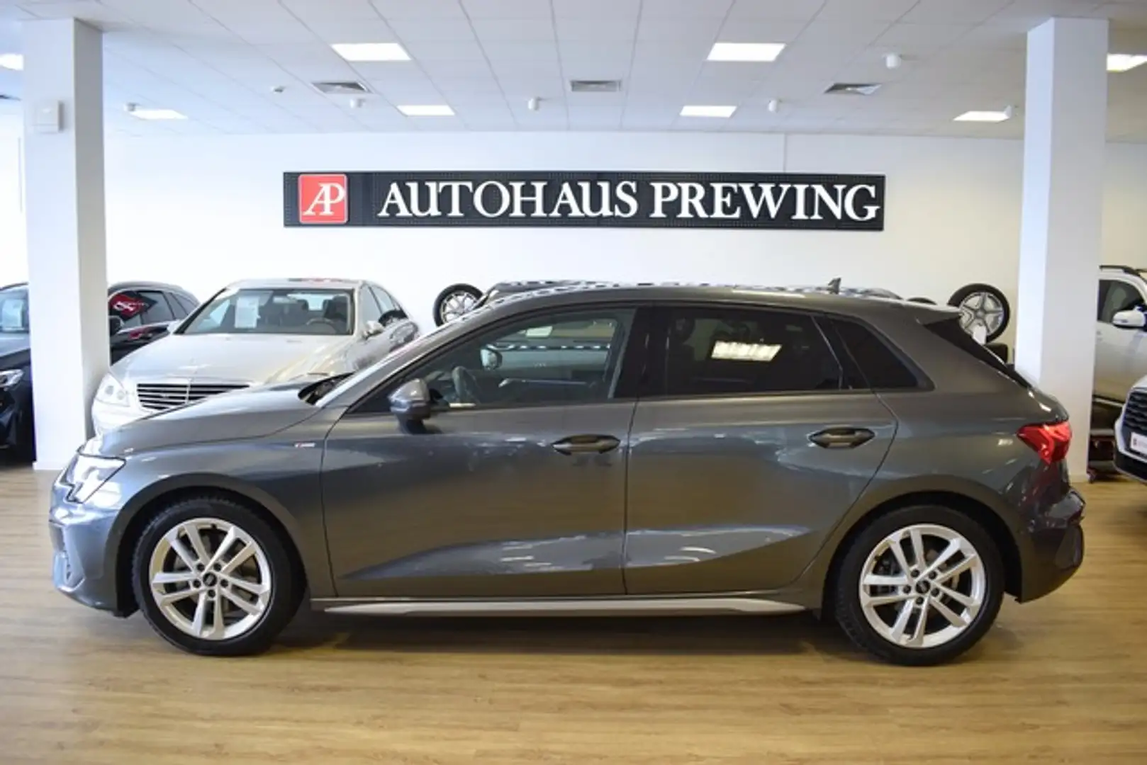Audi A3 Sportback 35 TFSI S LINE/PANO/MTL.RATE 238,- Gris - 2