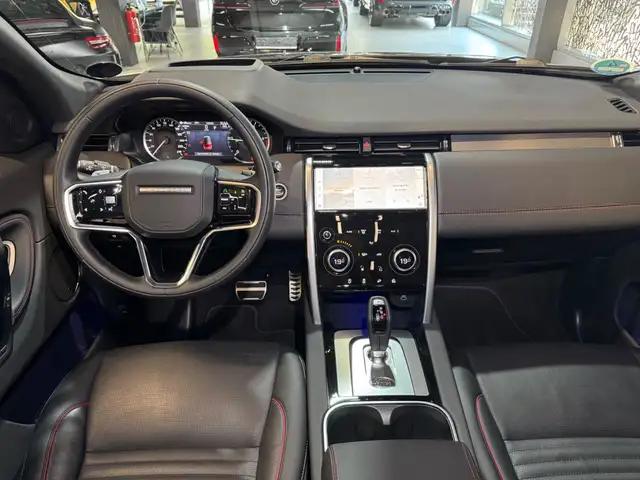 Land Rover Discovery Sport view 11