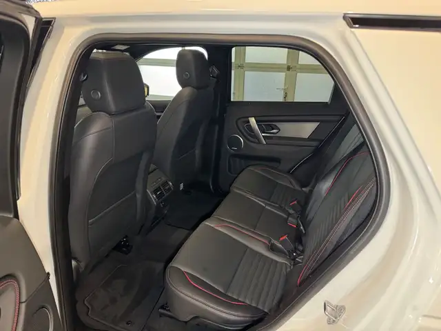 Land Rover Discovery Sport view 12