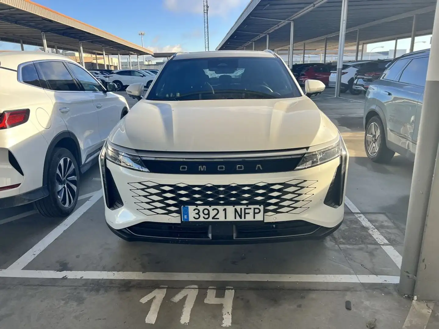Omoda 9 SHS Premium 1.5 TGDI 35kW AWD Weiß - 2