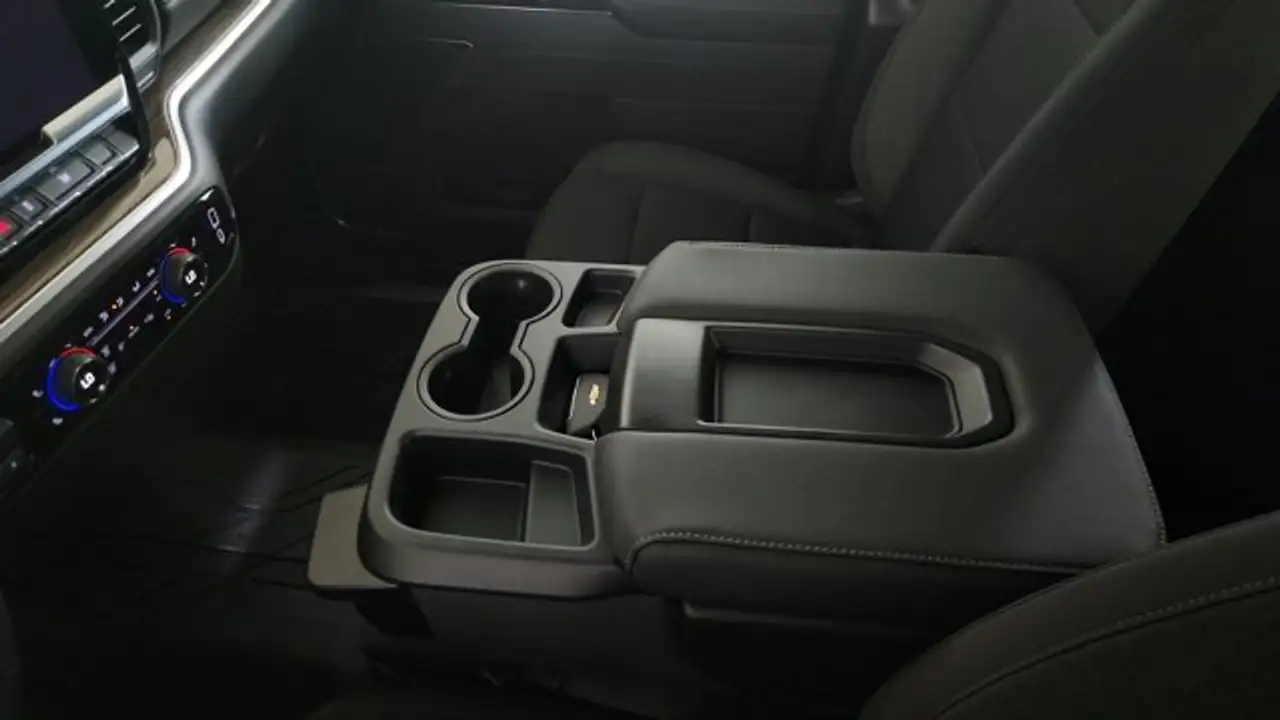 Chevrolet Silverado 1500 photo Chevrolet Silverado 1500