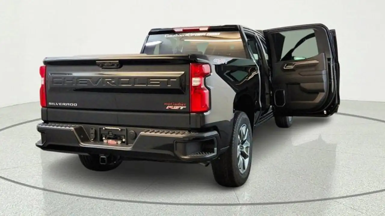 Chevrolet Silverado 1500 photo Chevrolet Silverado 1500