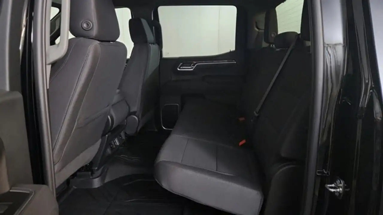 Chevrolet Silverado 1500 photo Chevrolet Silverado 1500