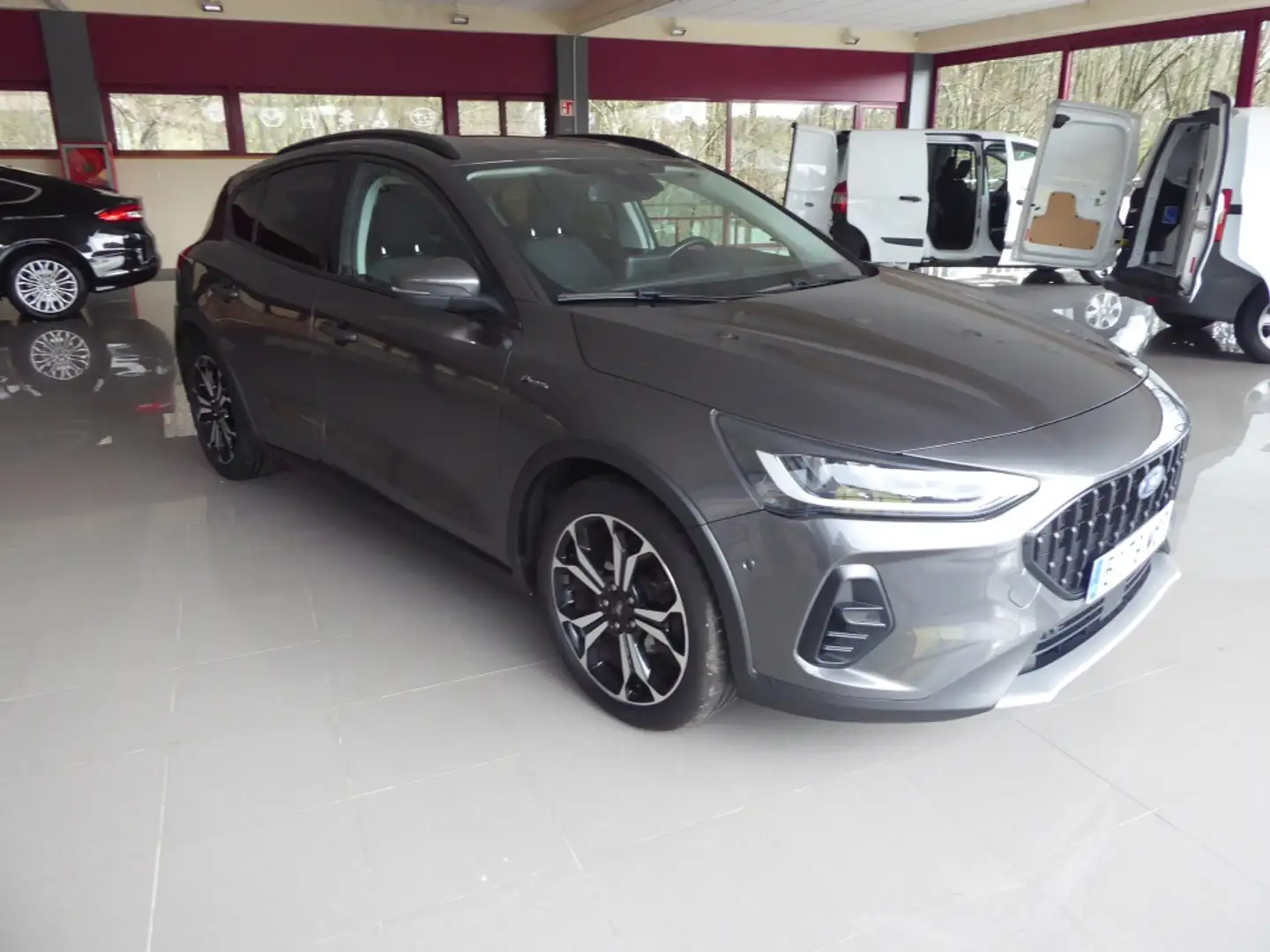 Ford Focus 1.0 Ecoboost MHEV Active Style SIP 155 Grau - 1