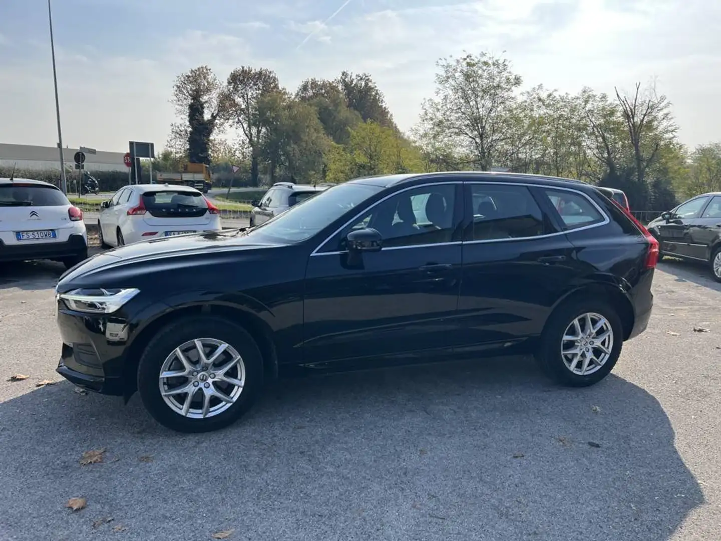 Volvo XC60 2.0 B4 mhev Automatic 197CV Nero - 2