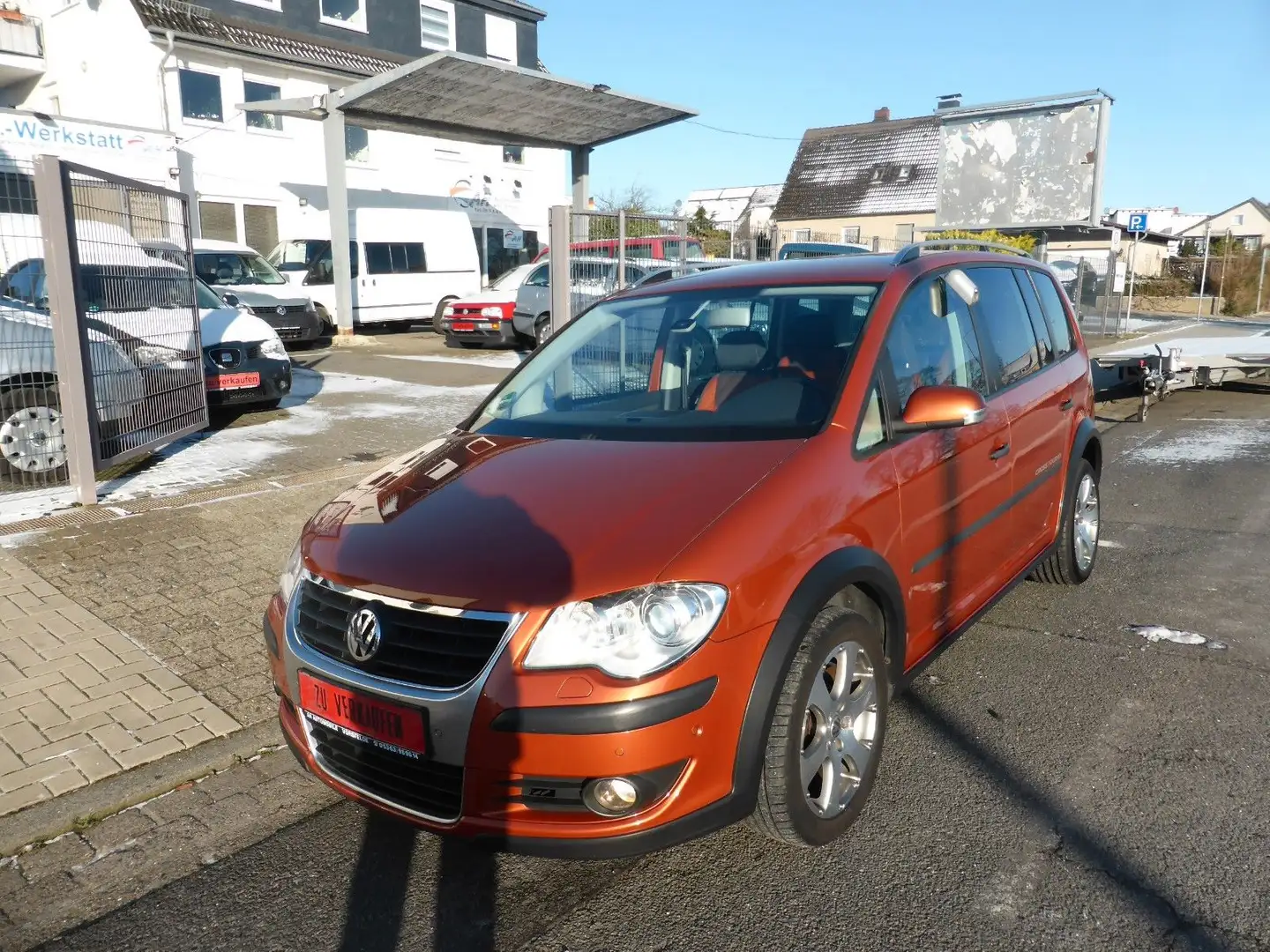 Volkswagen Touran Cross  2,0 TDI Xenon,Klimatr.,AHK,Standh. Rojo - 1