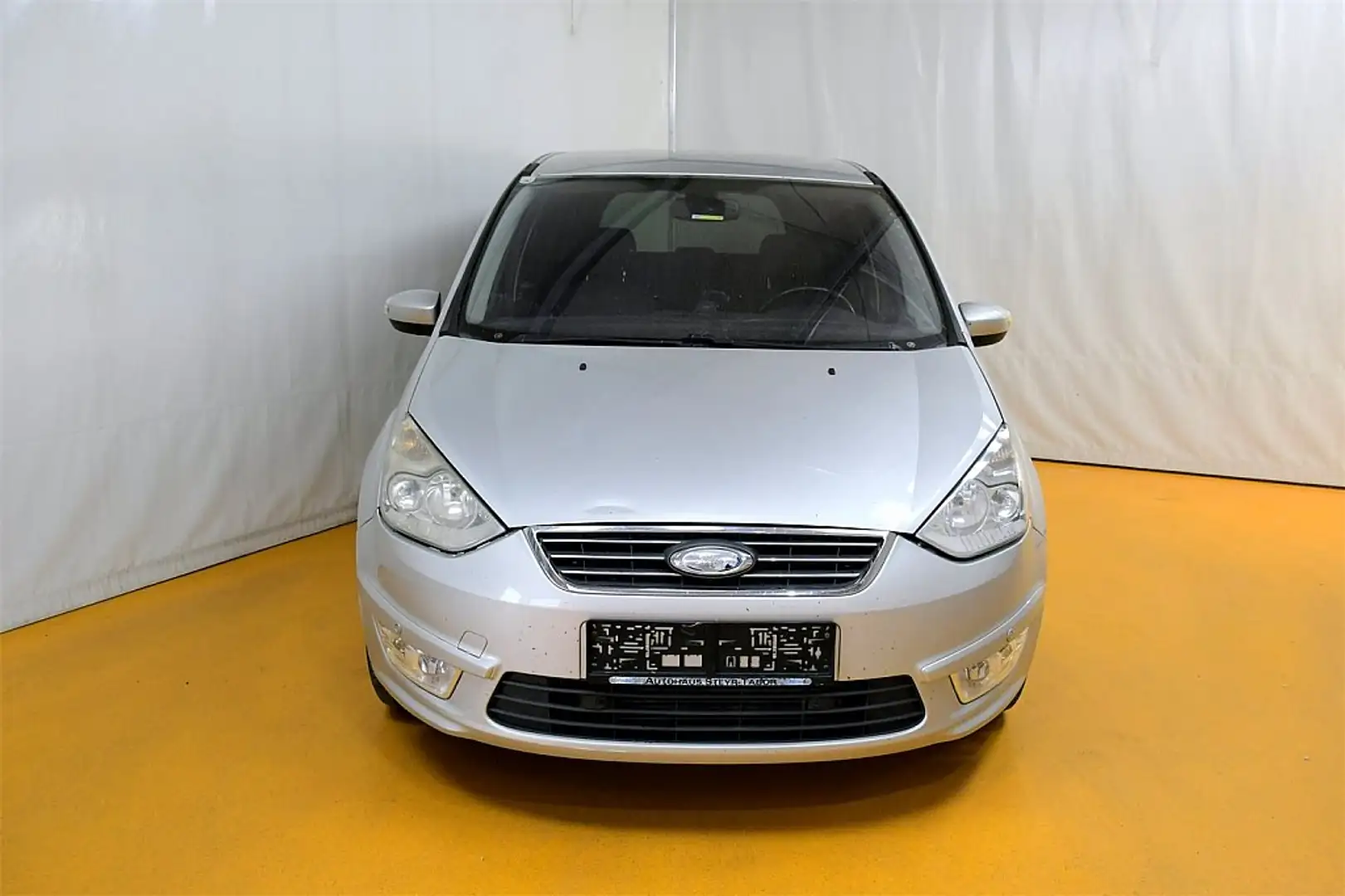 Ford Galaxy Trend 2,0 TDCi DPF Zilver - 2