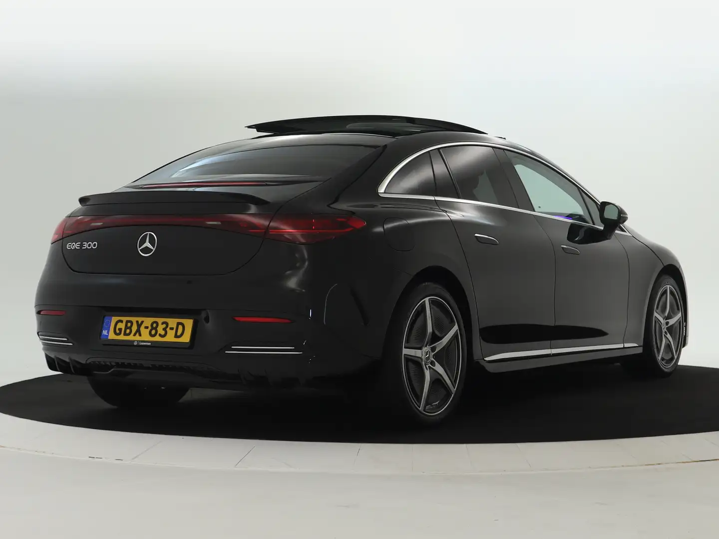 Mercedes-Benz EQE 300 Sport Edition 89 kWh | Rijassistentiepakket plus | Noir - 2