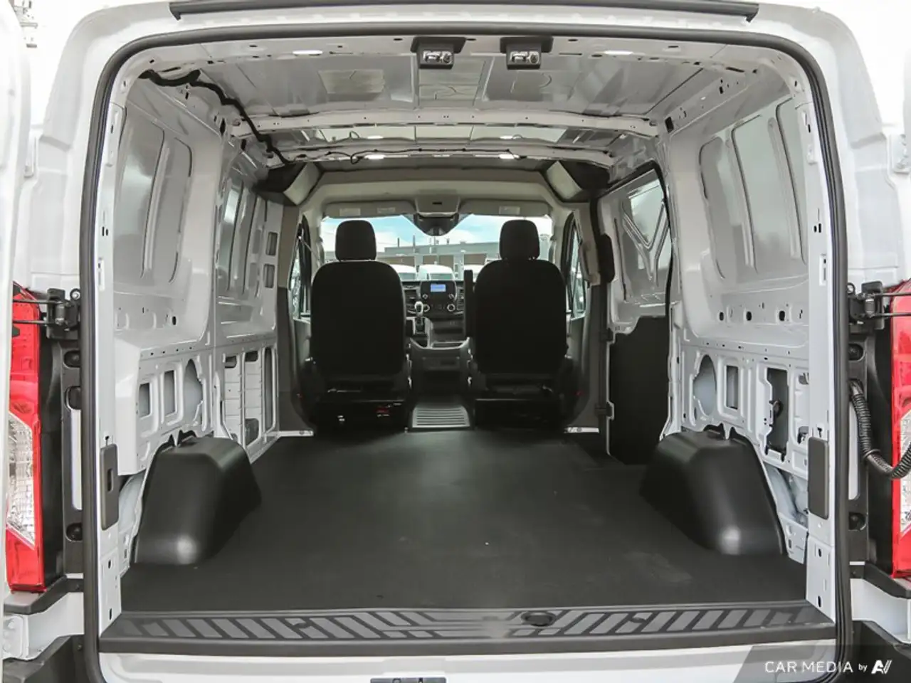 Ford Transit Cargo Van photo Ford Transit Cargo Van