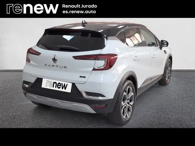 Renault Captur view 2