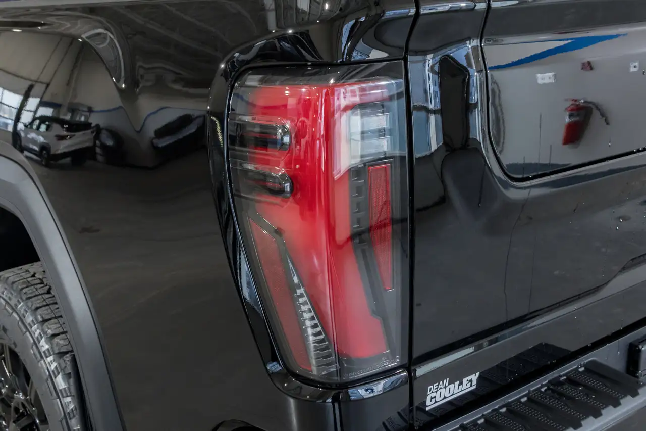 GMC Sierra 2500HD снимка GMC Sierra 2500HD
