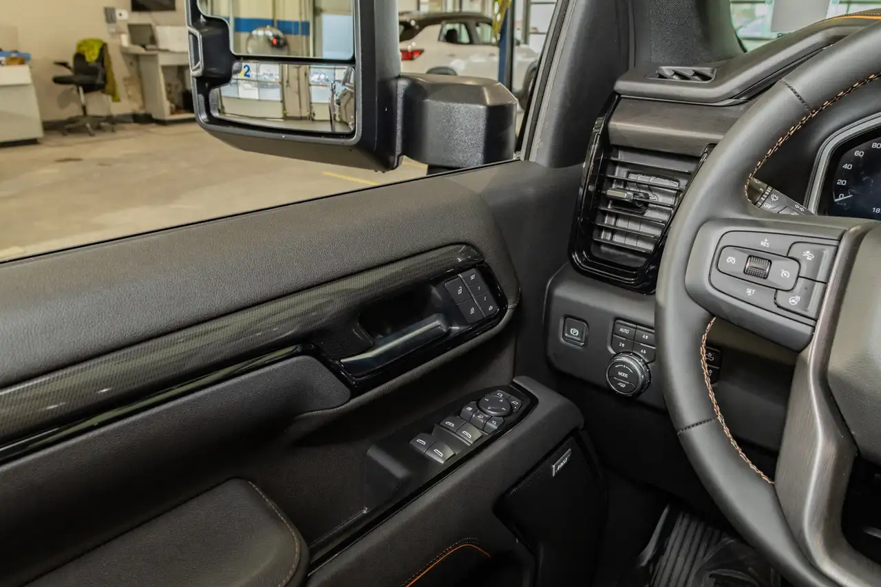 GMC Sierra 2500HD снимка GMC Sierra 2500HD