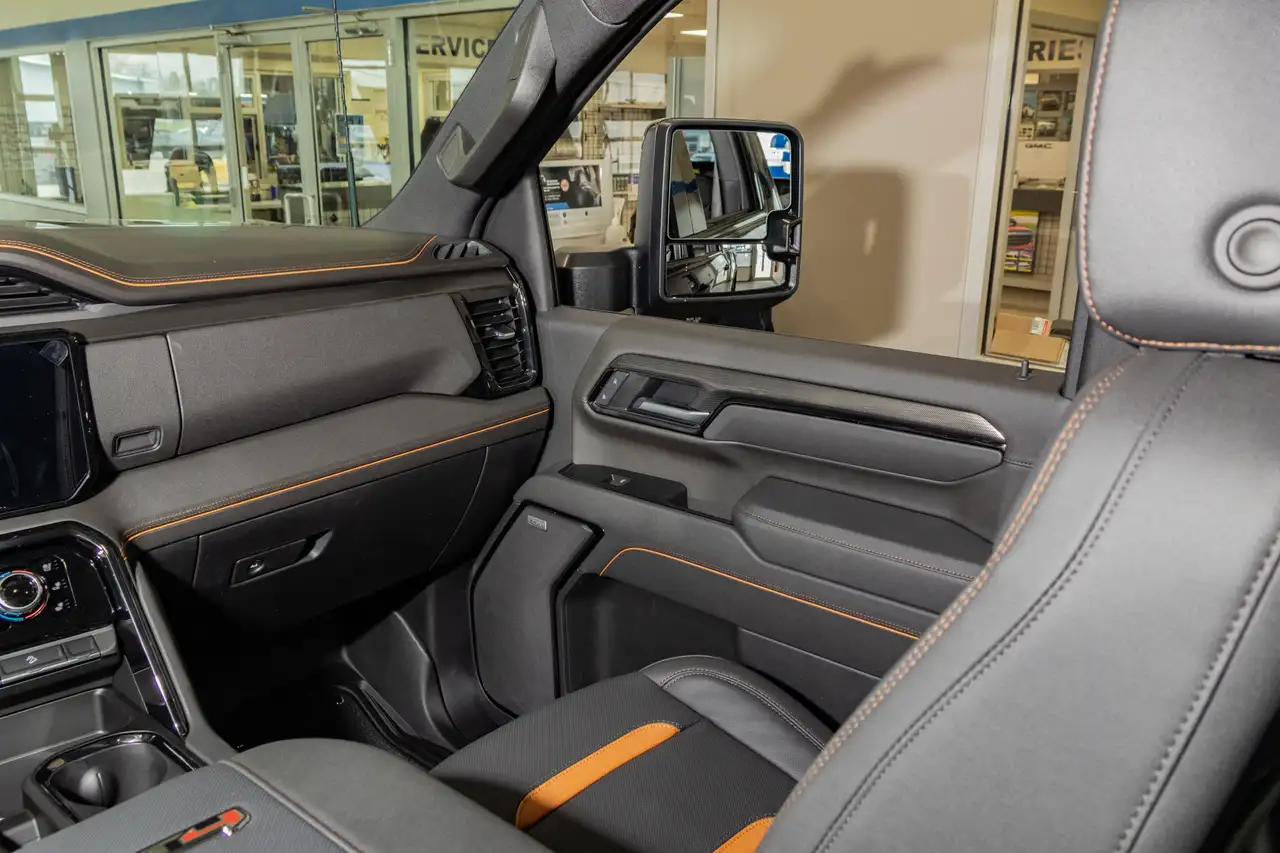 GMC Sierra 2500HD снимка GMC Sierra 2500HD