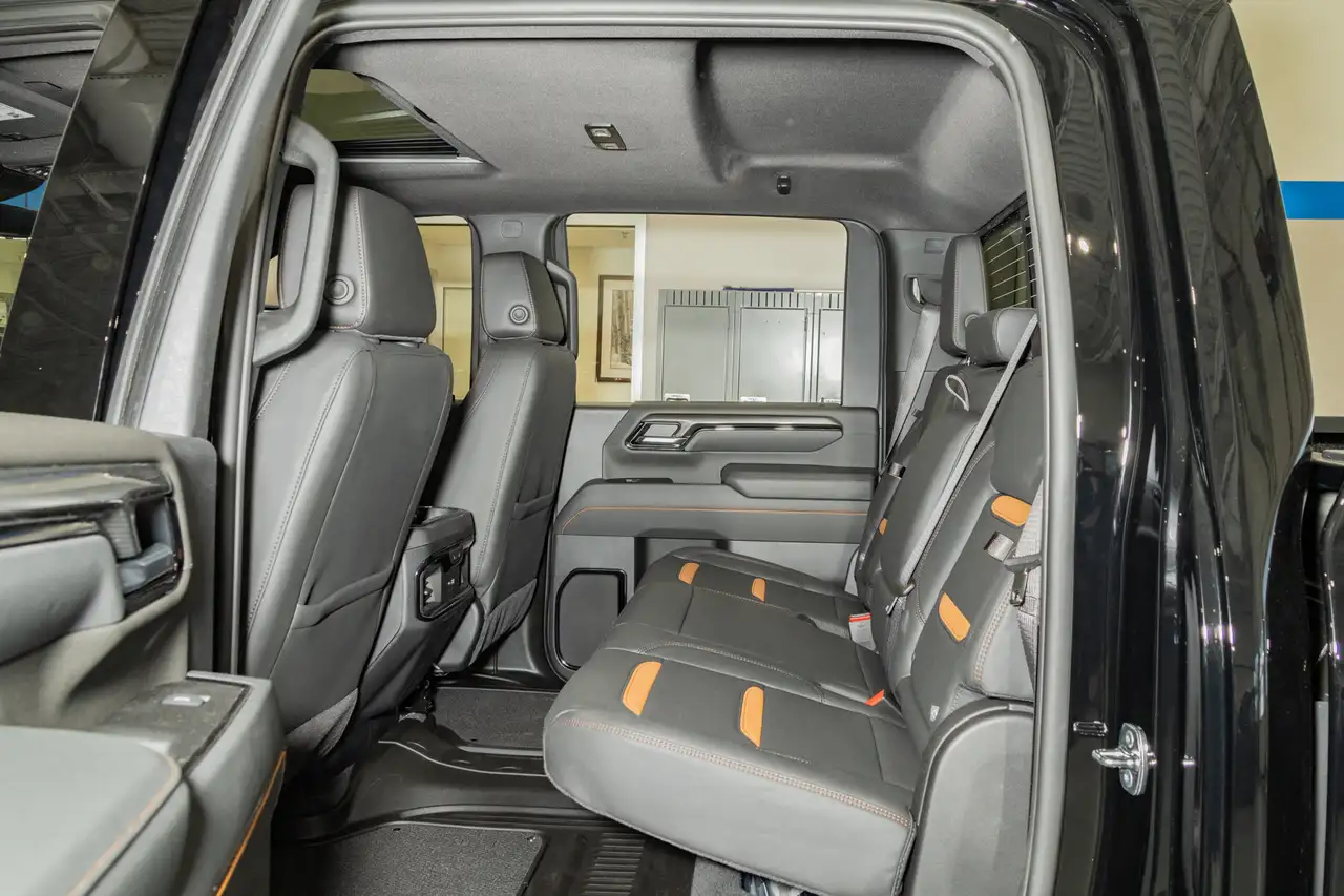 GMC Sierra 2500HD снимка GMC Sierra 2500HD