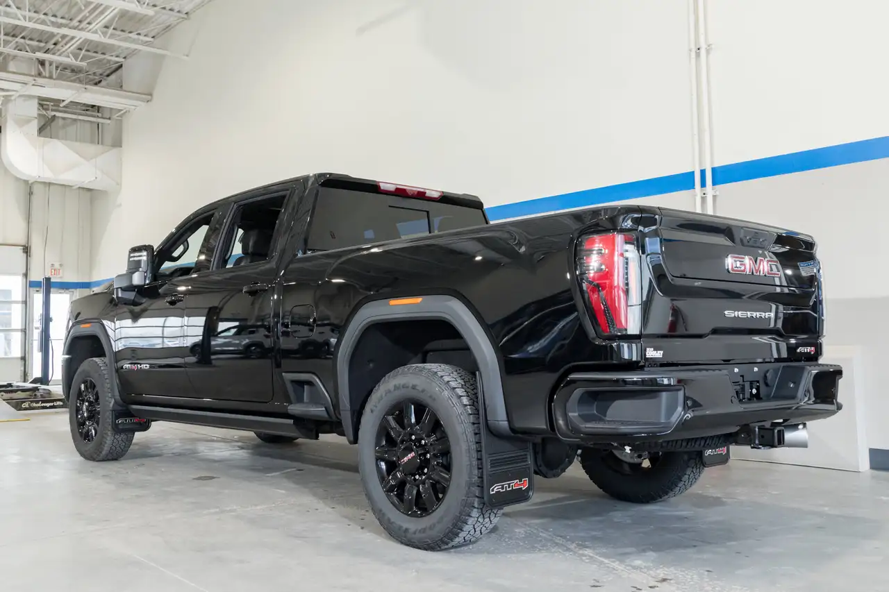 GMC Sierra 2500HD снимка GMC Sierra 2500HD