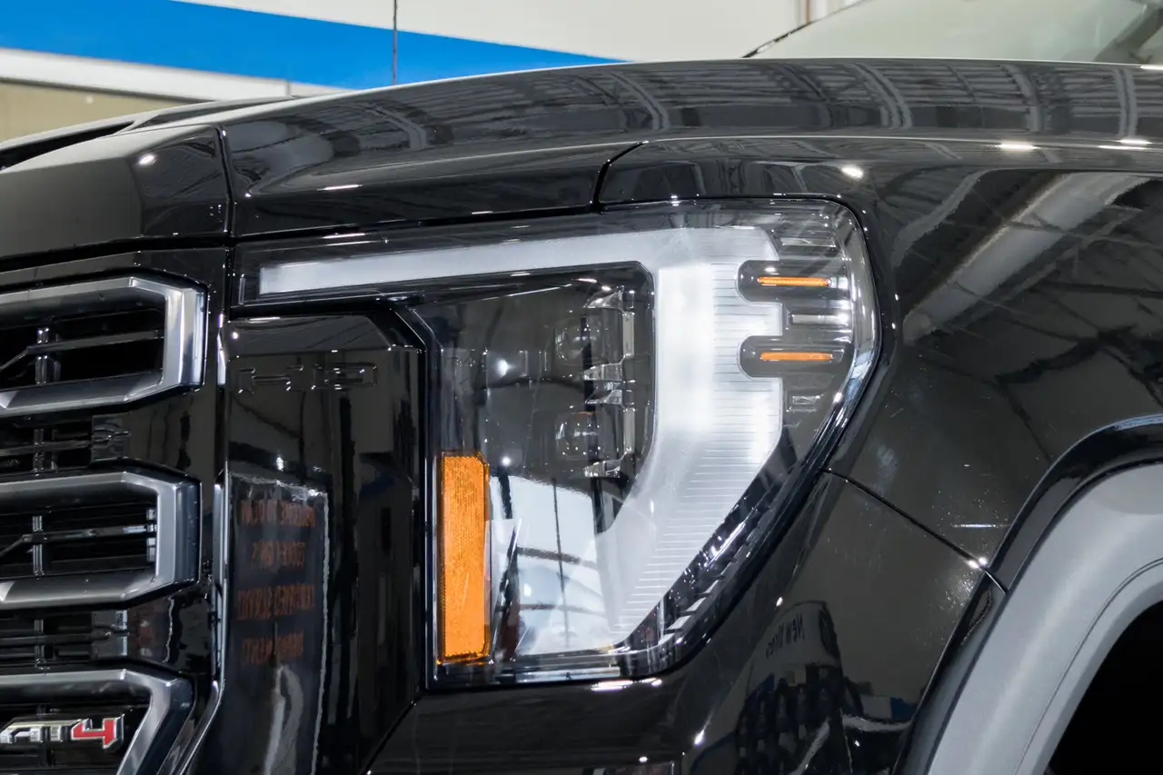 GMC Sierra 2500HD снимка GMC Sierra 2500HD