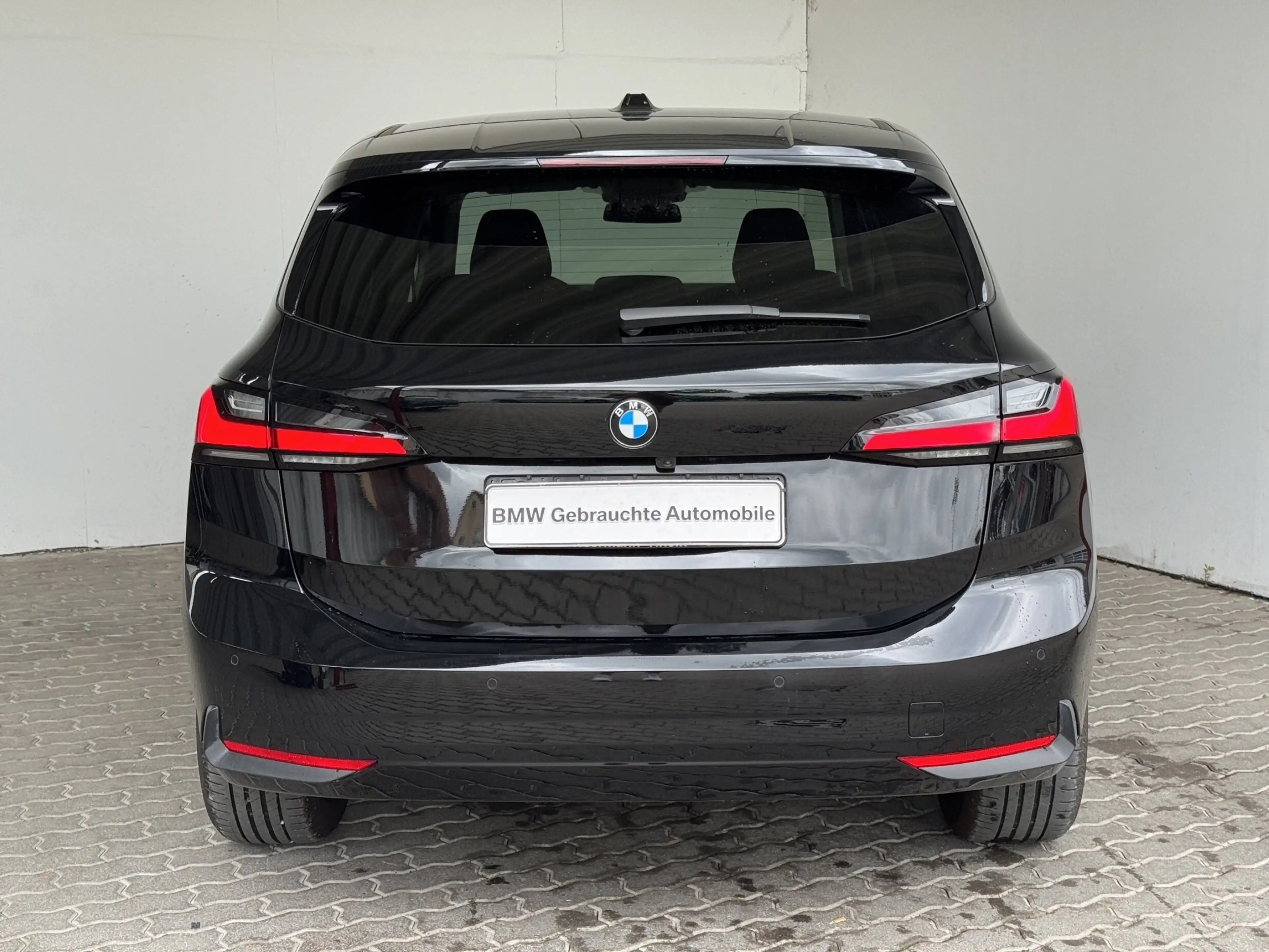 BMW 220 iA Active Tourer LiveCock.LED.AHK.ParkAss.SHZ — photo 3