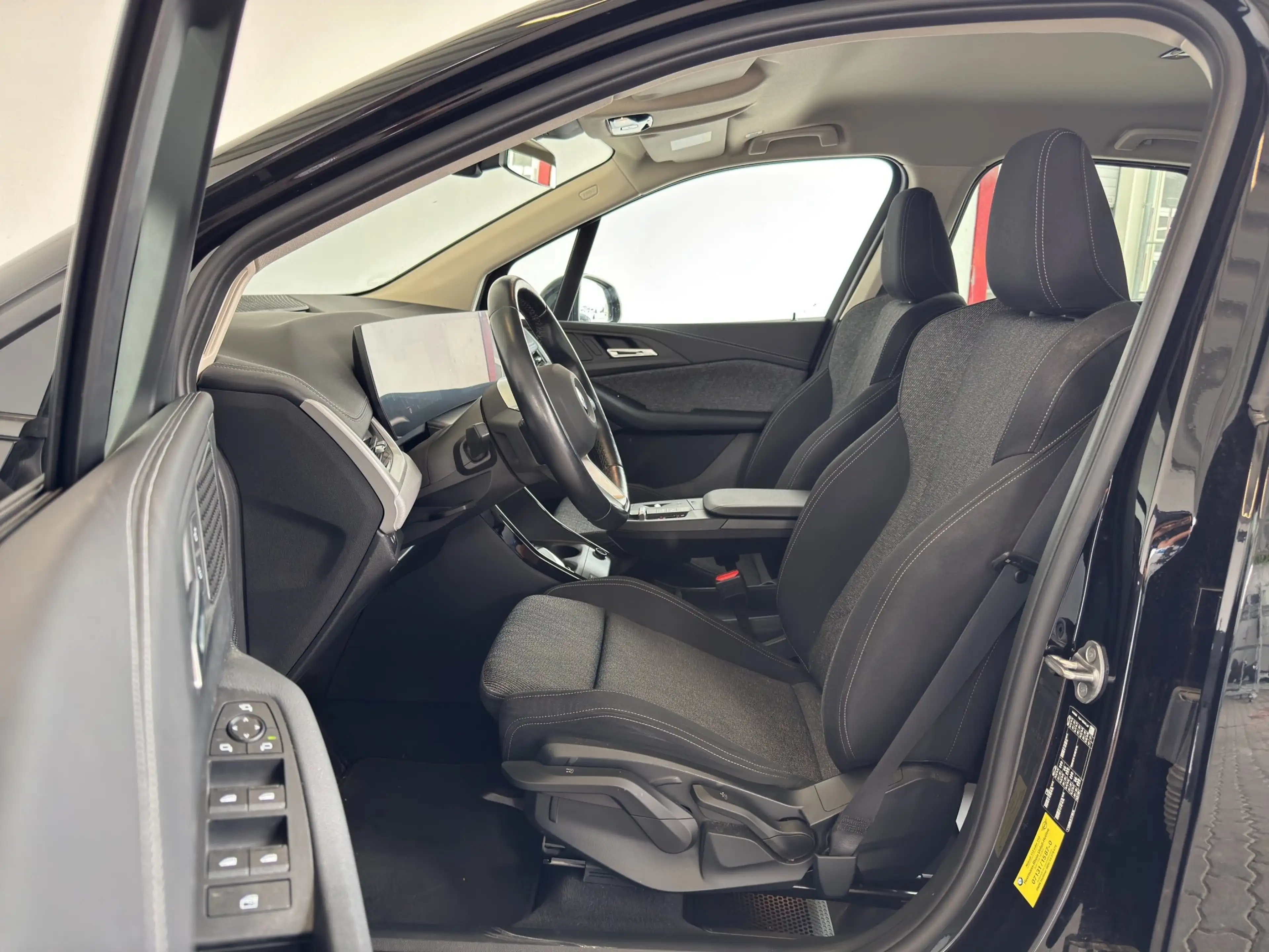 BMW 220 iA Active Tourer LiveCock.LED.AHK.ParkAss.SHZ — photo 8