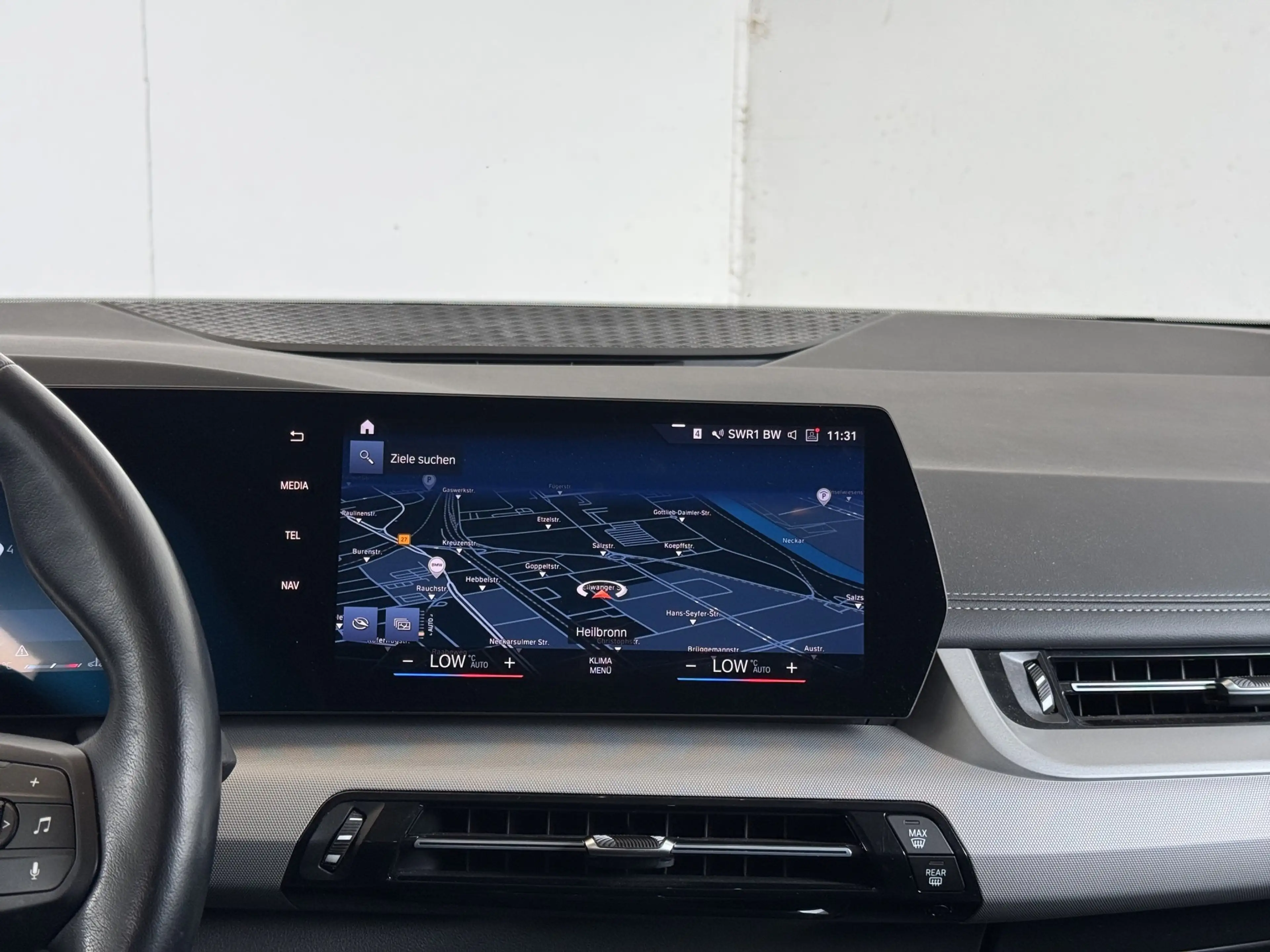 BMW 220 iA Active Tourer LiveCock.LED.AHK.ParkAss.SHZ — photo 6