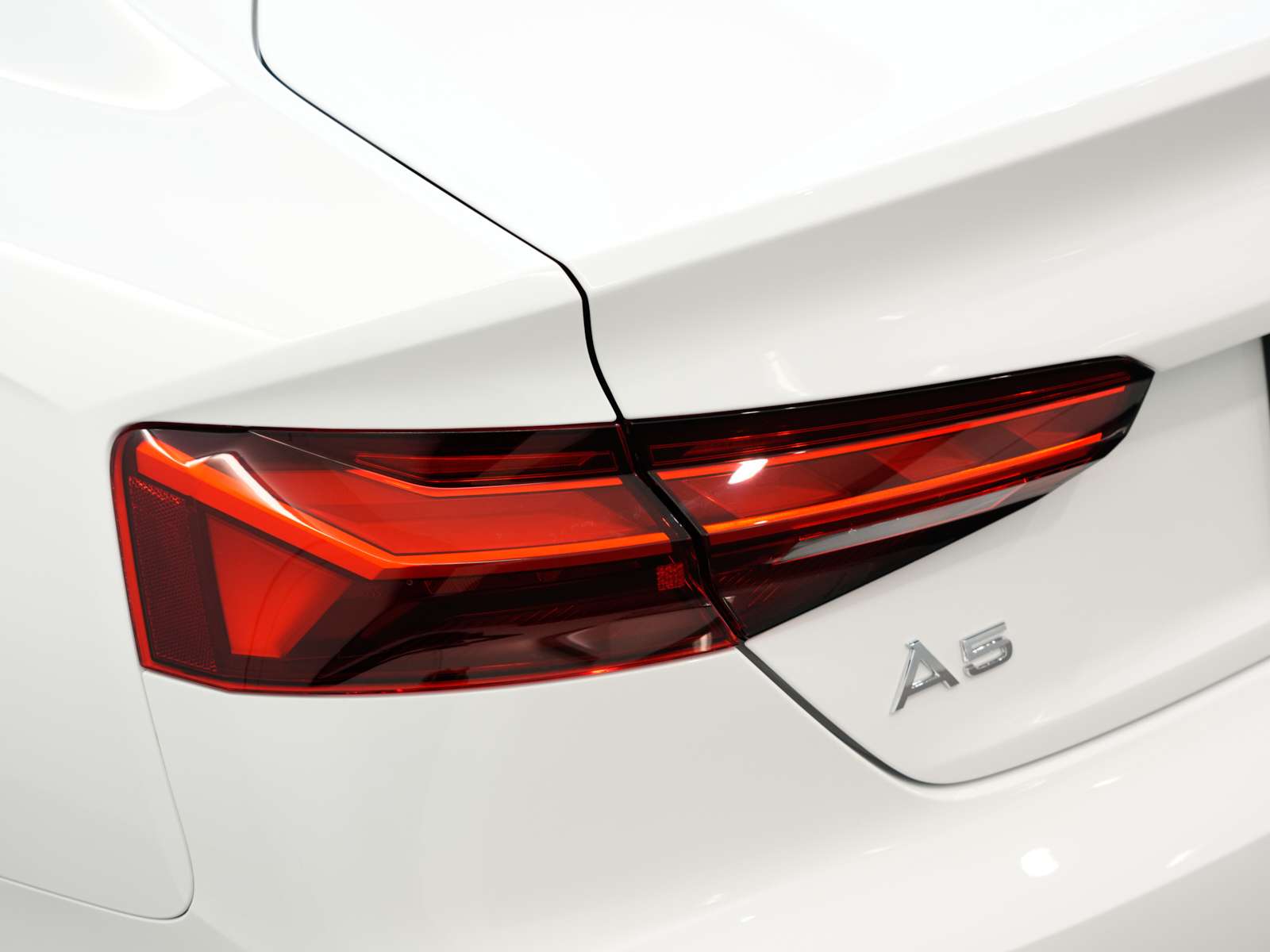 2025 Audi A5 45 TFSI quattro thumb 50