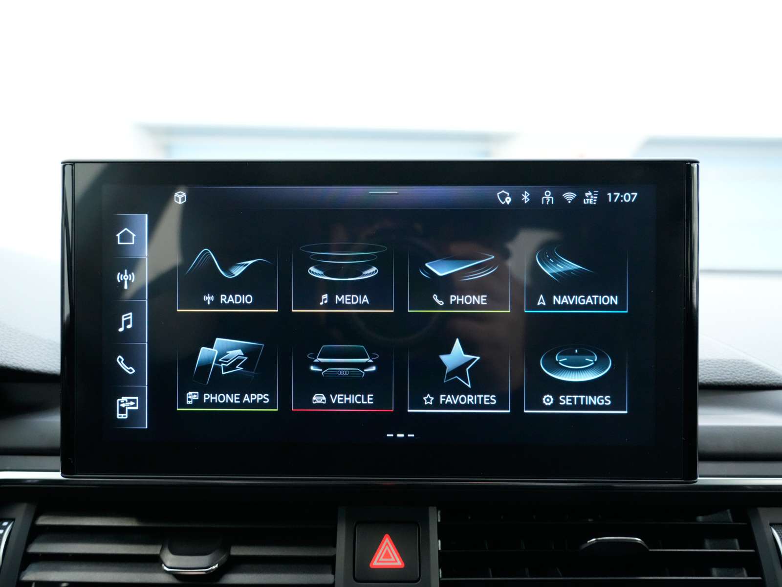 2025 Audi A5 45 TFSI quattro thumb 75
